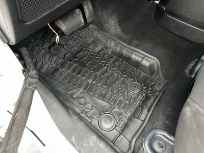 2017 Jeep WRANGLER UNL WILLY'S