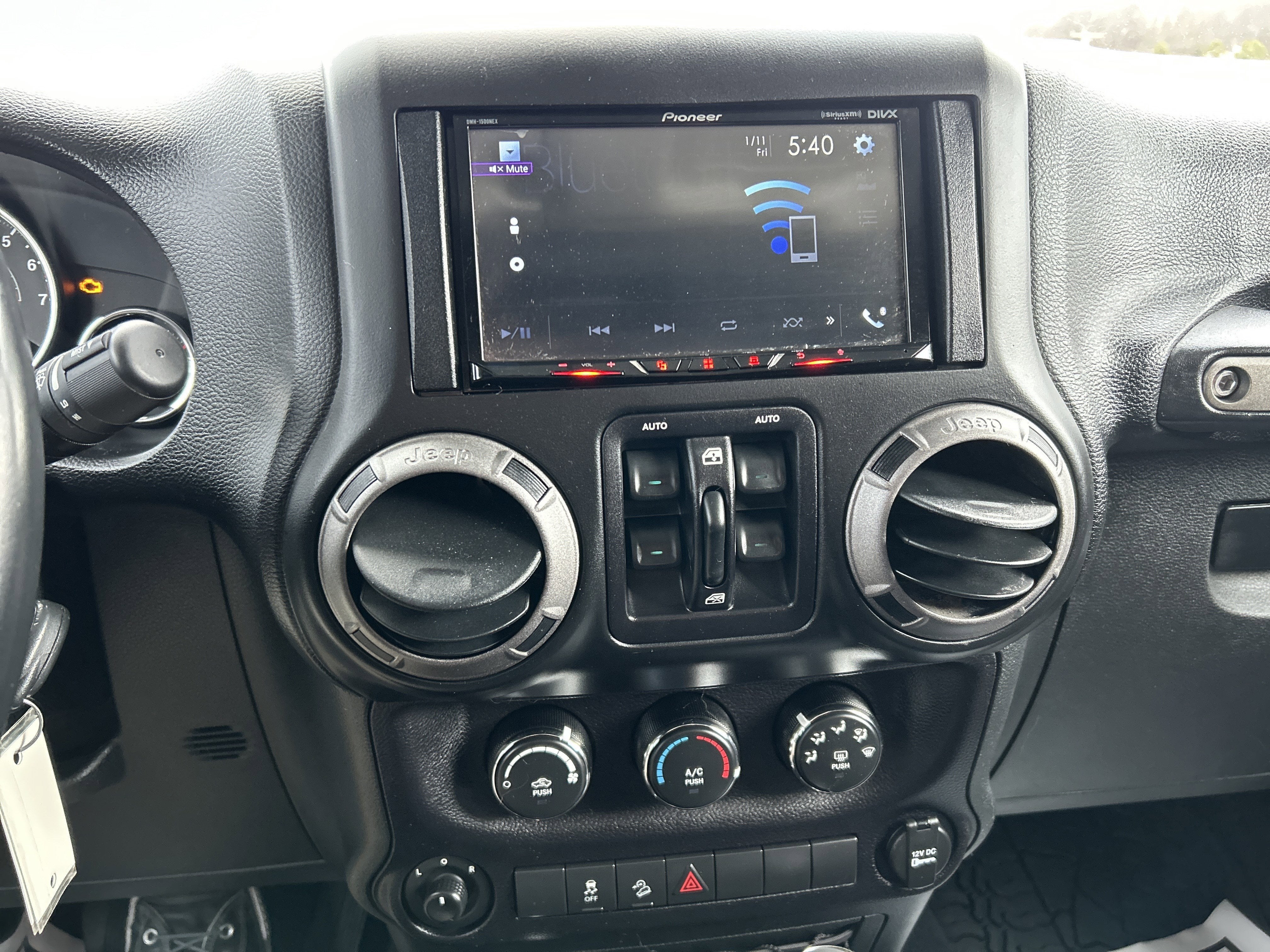 2017 Jeep WRANGLER UNL WILLY'S