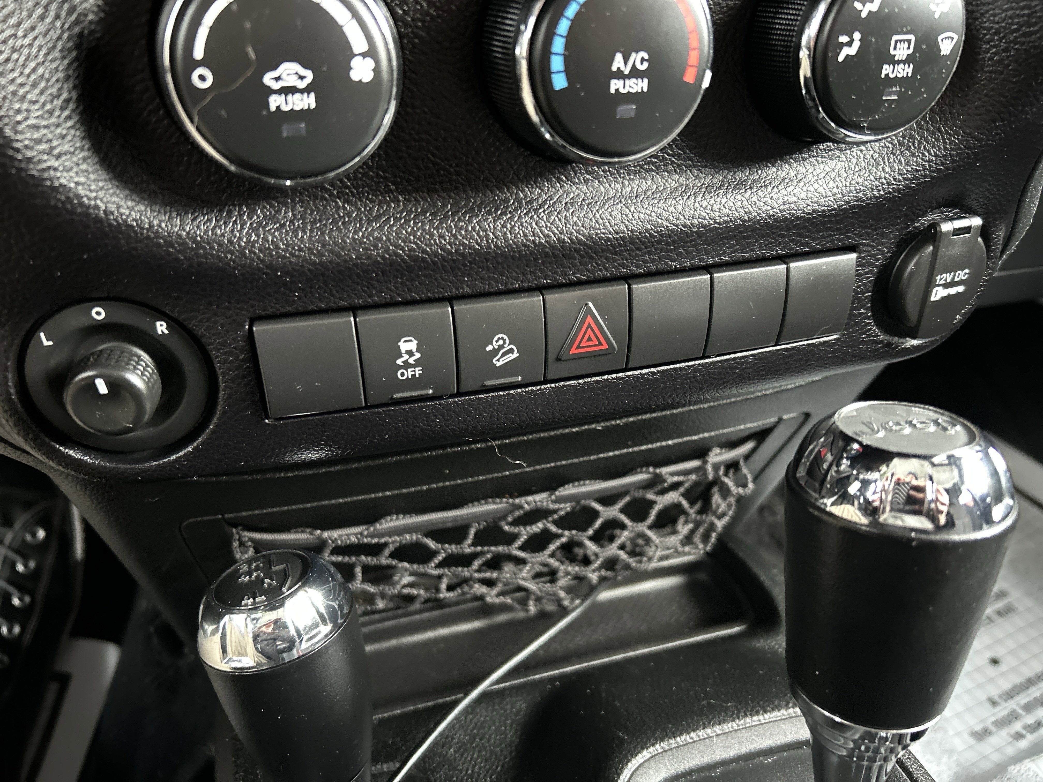 2017 Jeep WRANGLER UNL WILLY'S