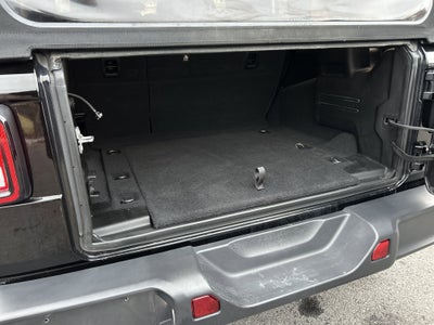 2018 Jeep WRANGLER UNL SAHARA