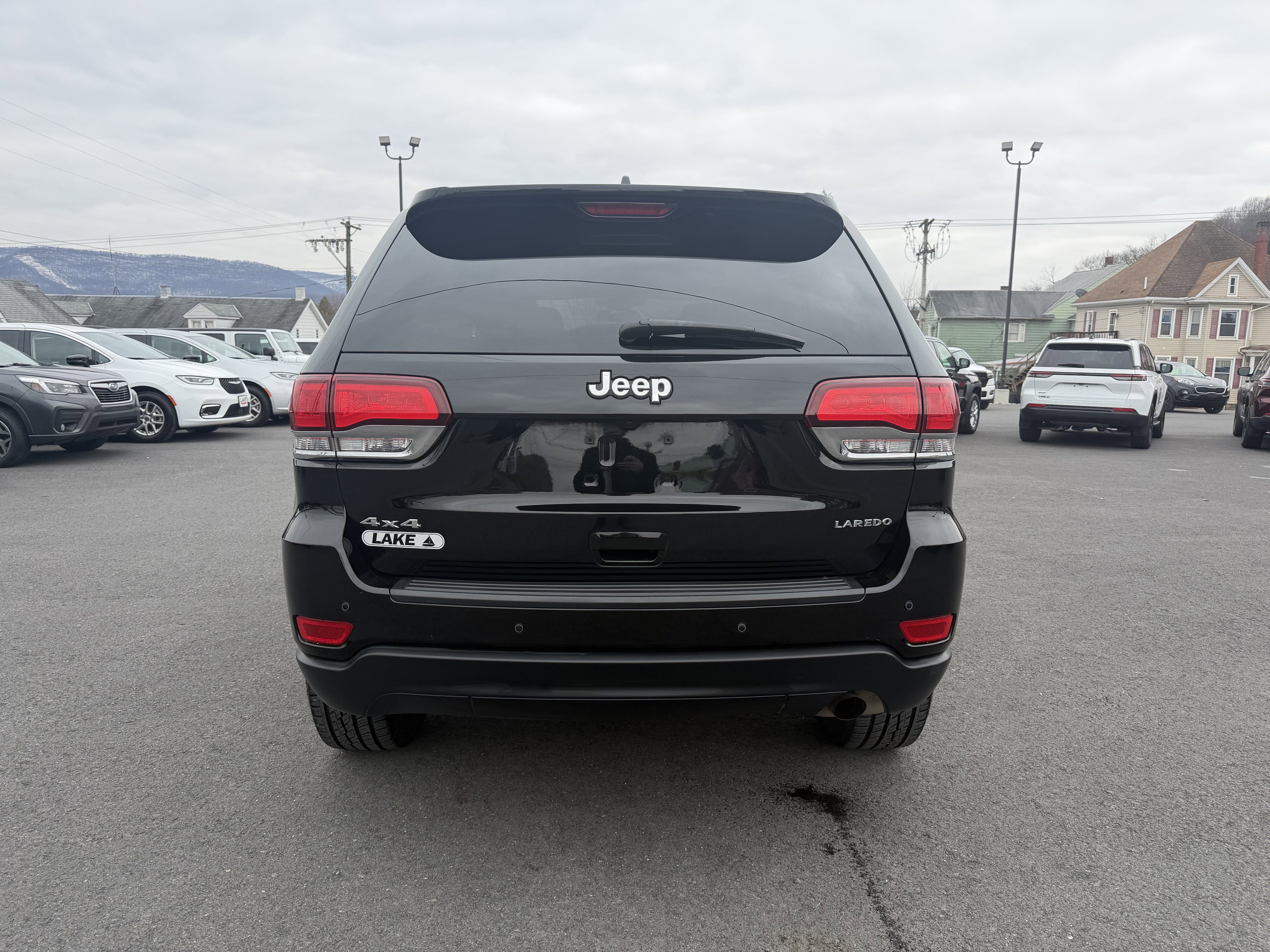 2021 Jeep GRAND CHEROKEE LAREDO E