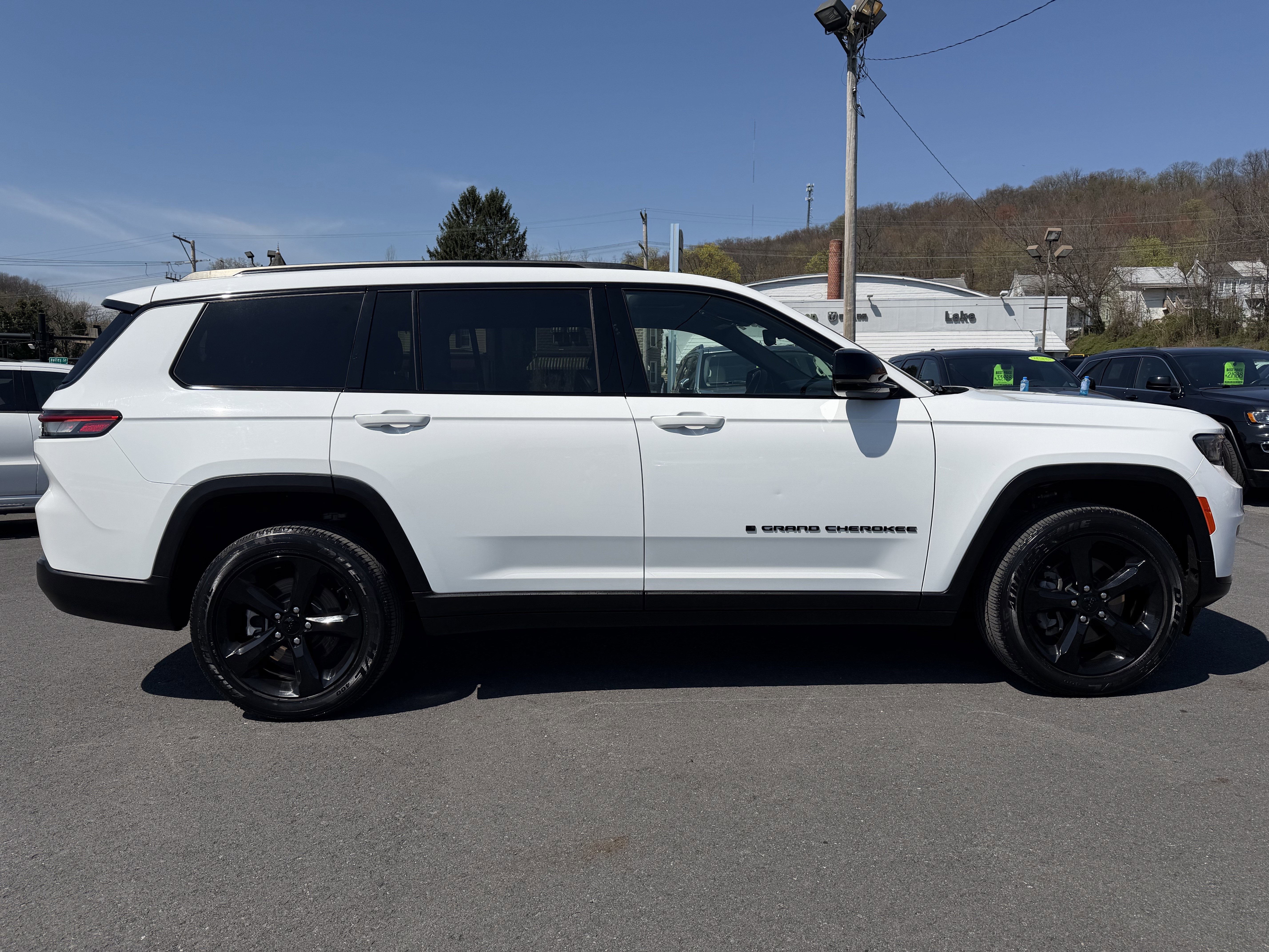 2023 Jeep GRAND CHEROKEE ALTITUDE