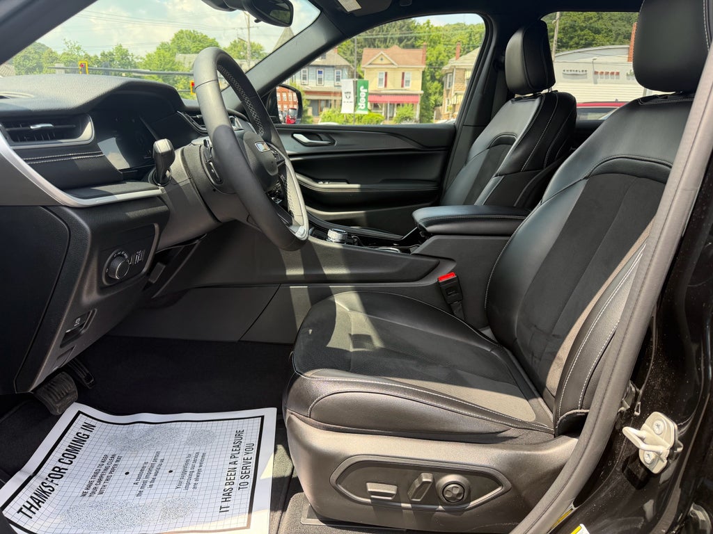 2023 Jeep Grand Cherokee L Altitude