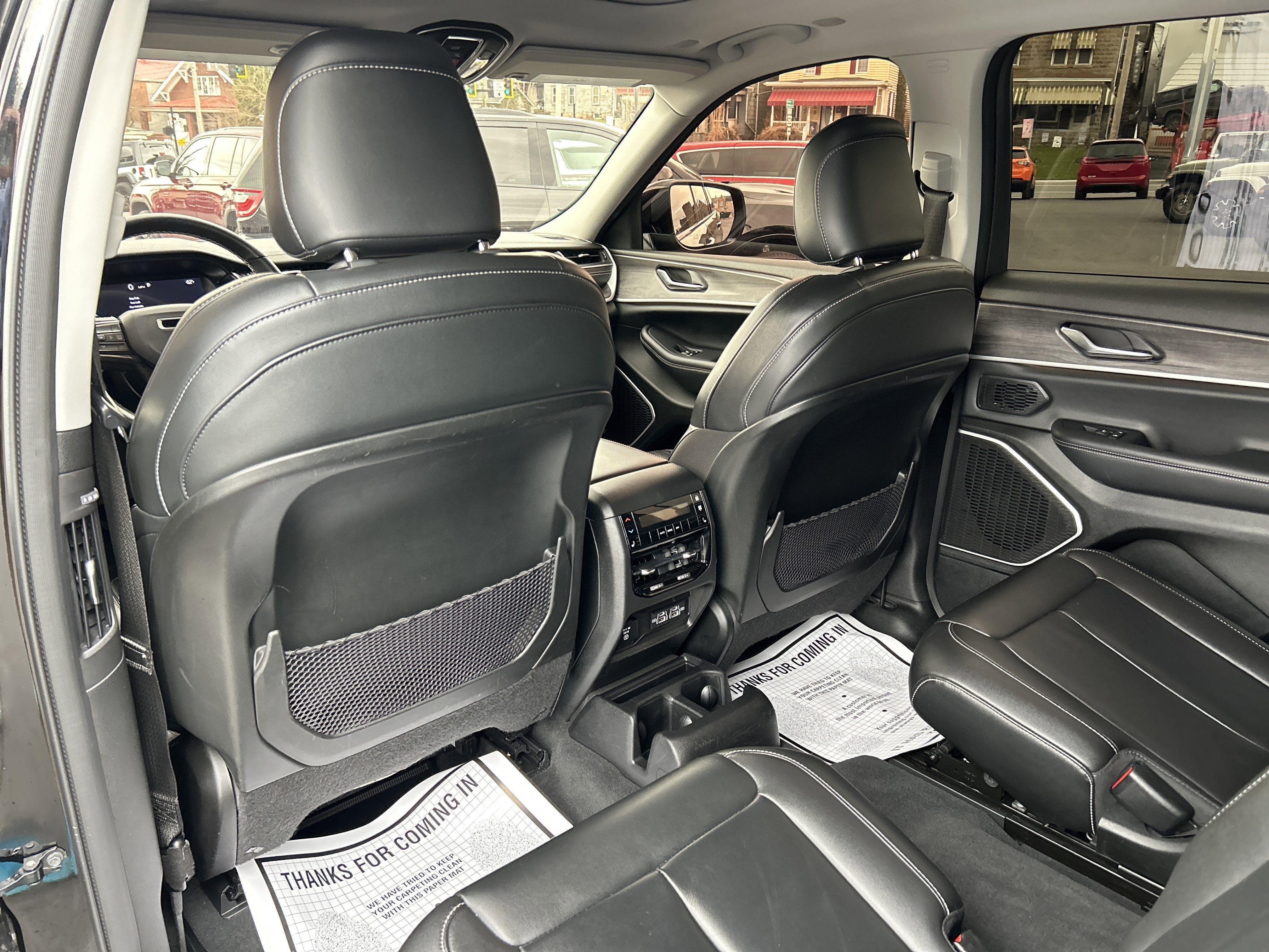 2022 Jeep GRAND CHEROKEE LIMITED