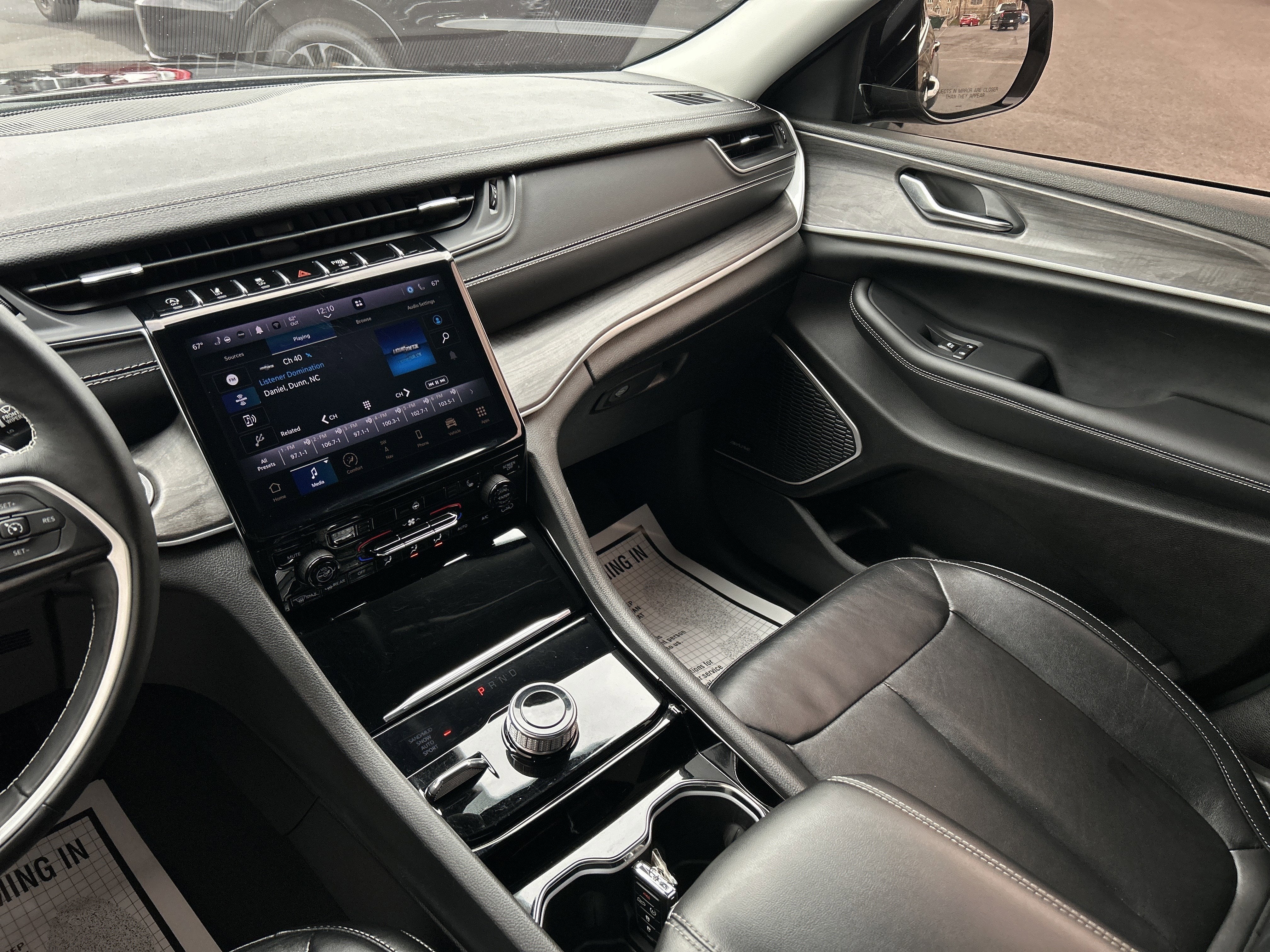 2022 Jeep GRAND CHEROKEE LIMITED