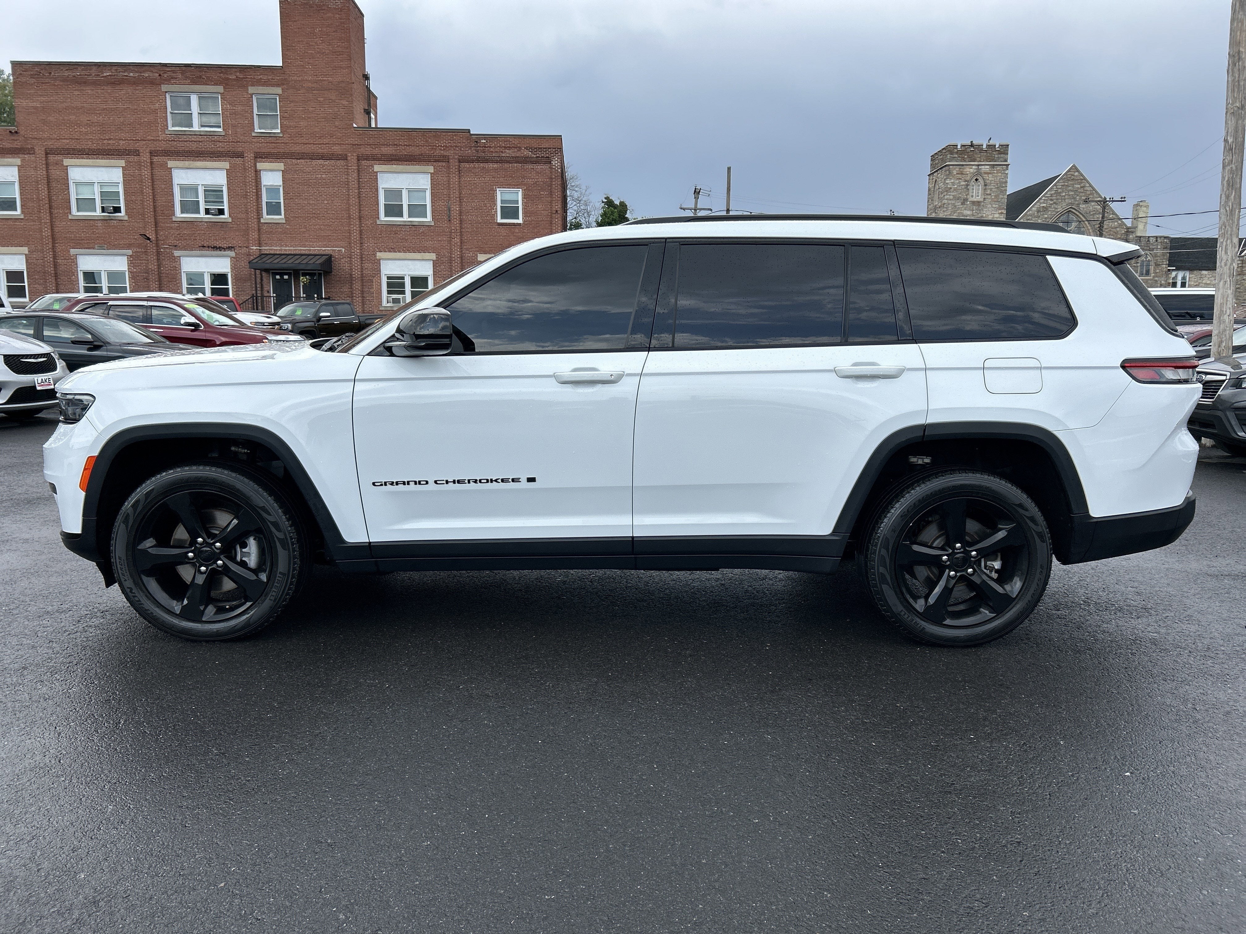 2022 Jeep GRAND CHEROKEE L LIMITED