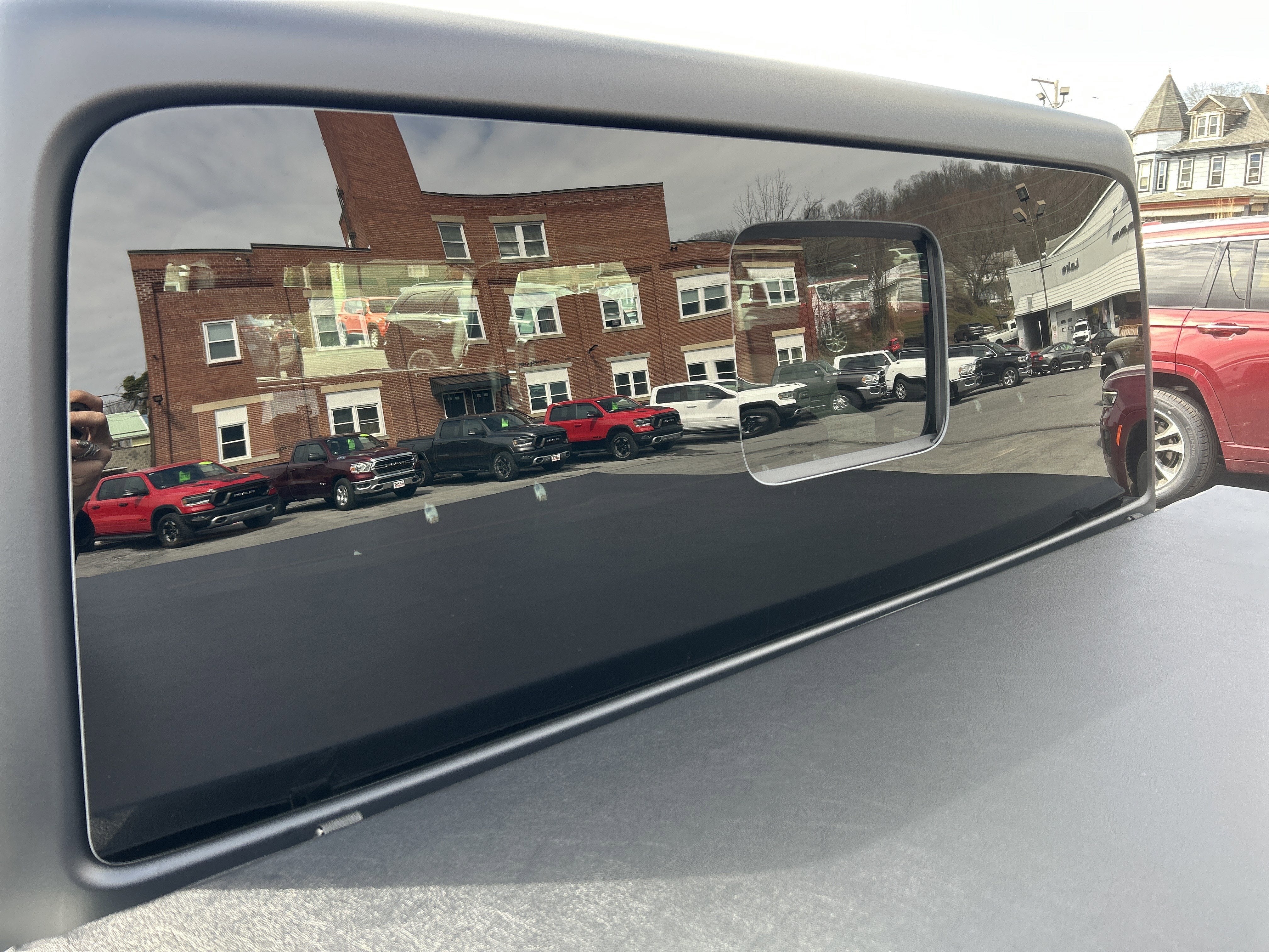 2025 Jeep GLADIATOR JTJS98