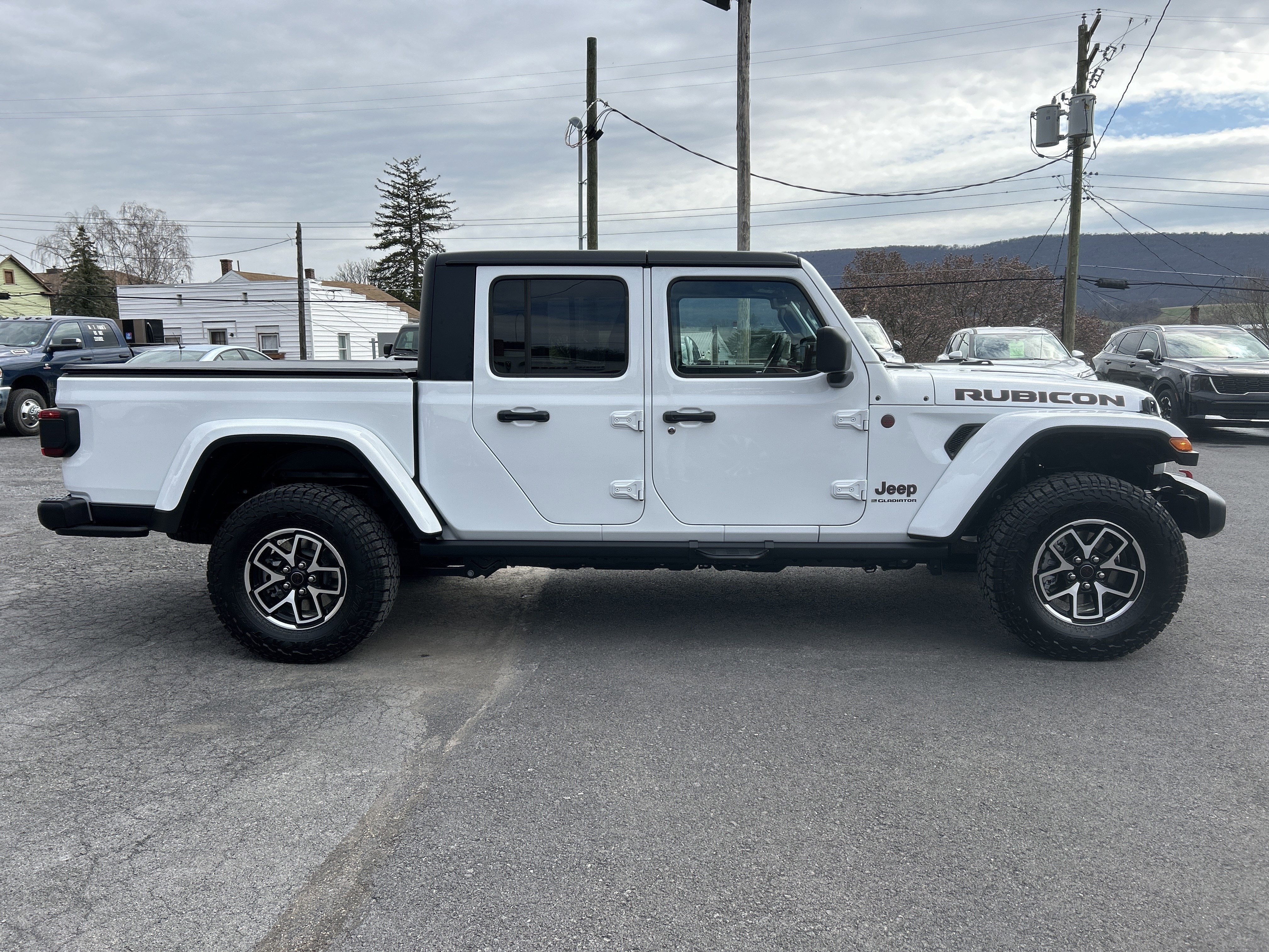2025 Jeep GLADIATOR JTJS98