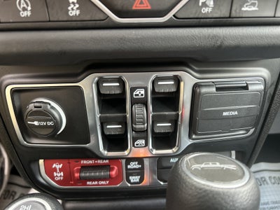 2025 Jeep GLADIATOR JTJS98