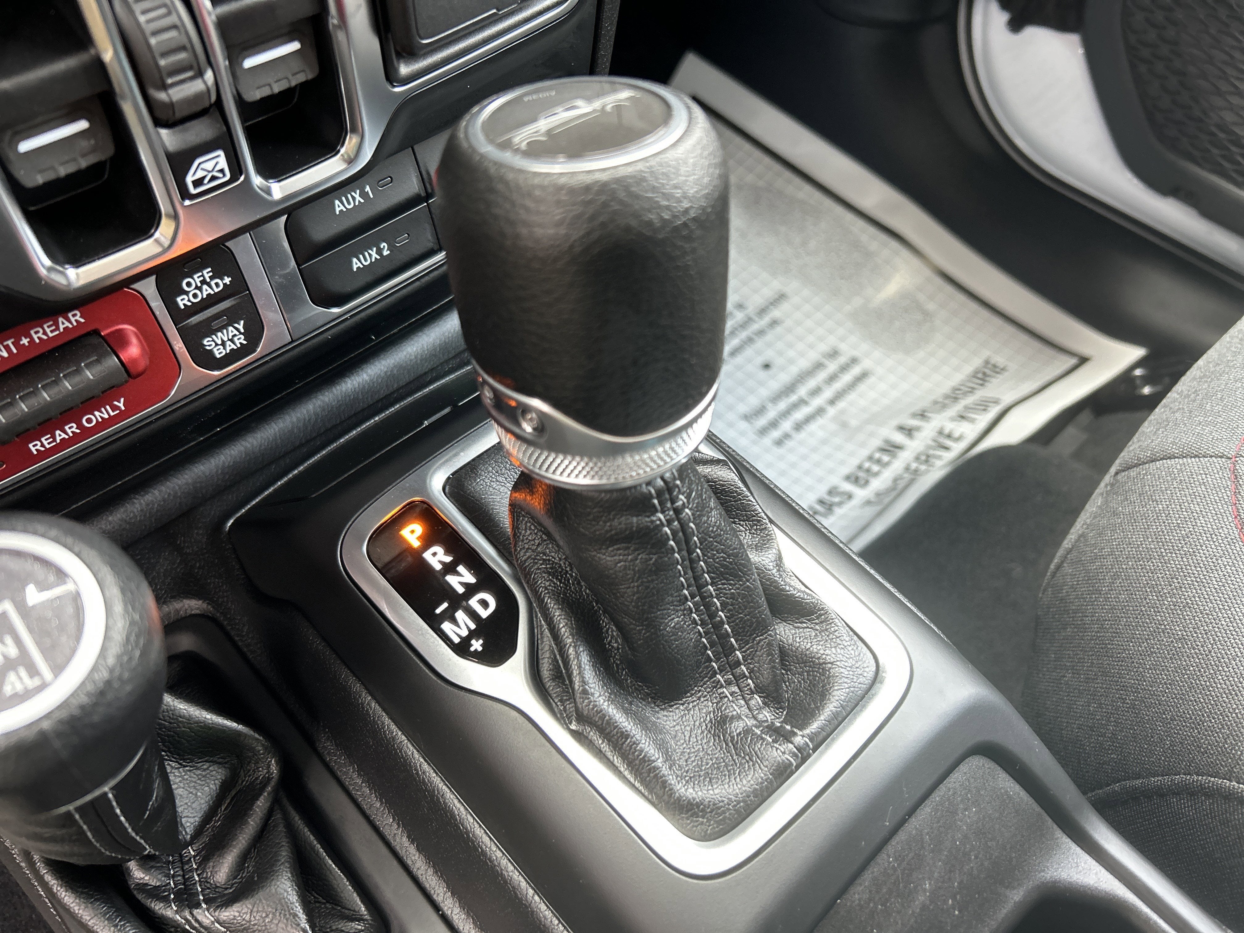 2025 Jeep GLADIATOR JTJS98