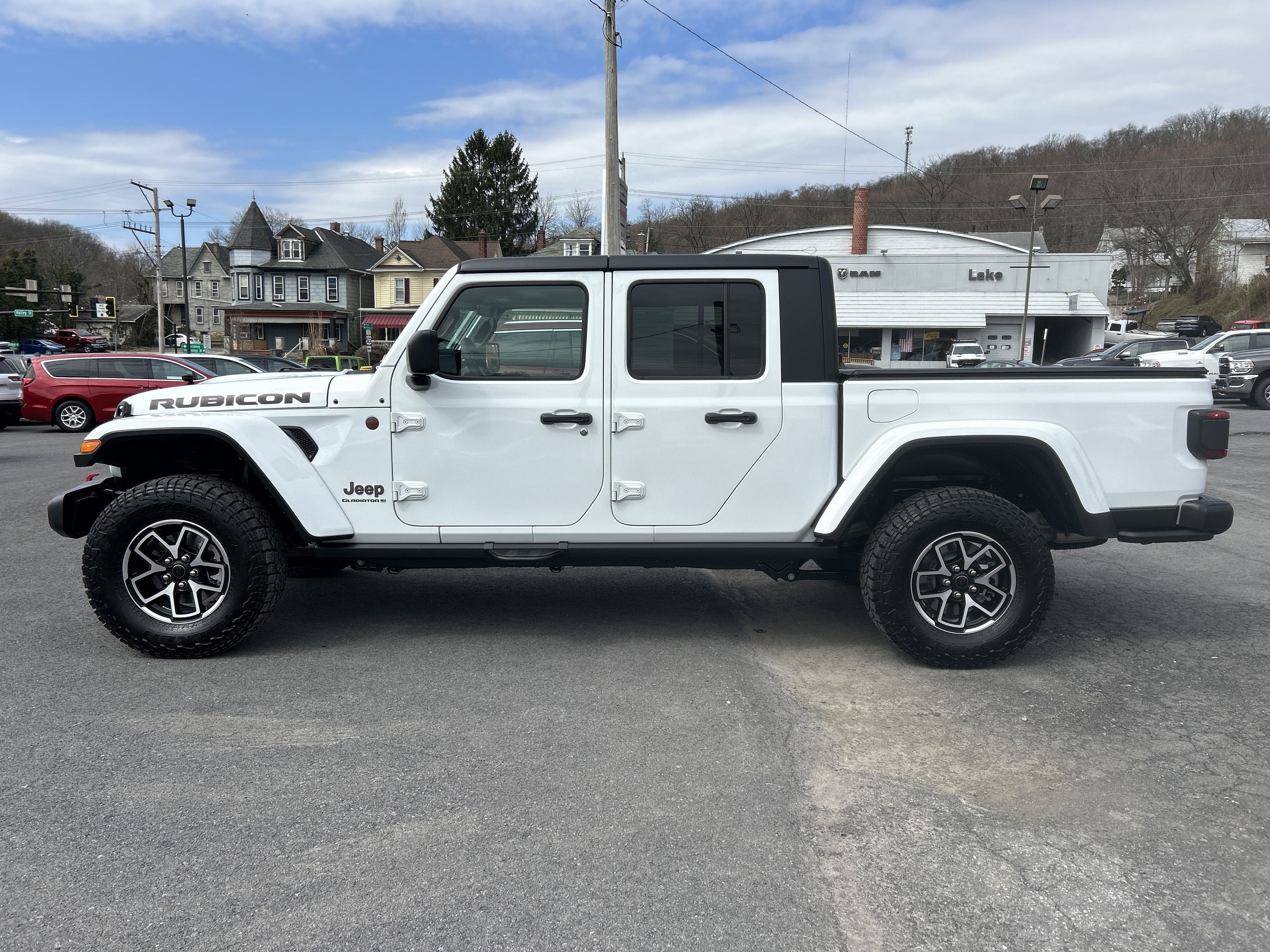 2025 Jeep GLADIATOR JTJS98