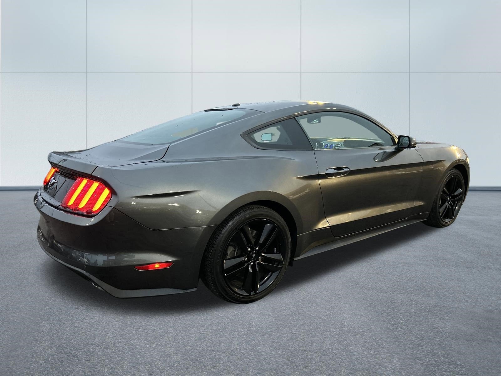 2016 Ford MUSTANG PREMIUM