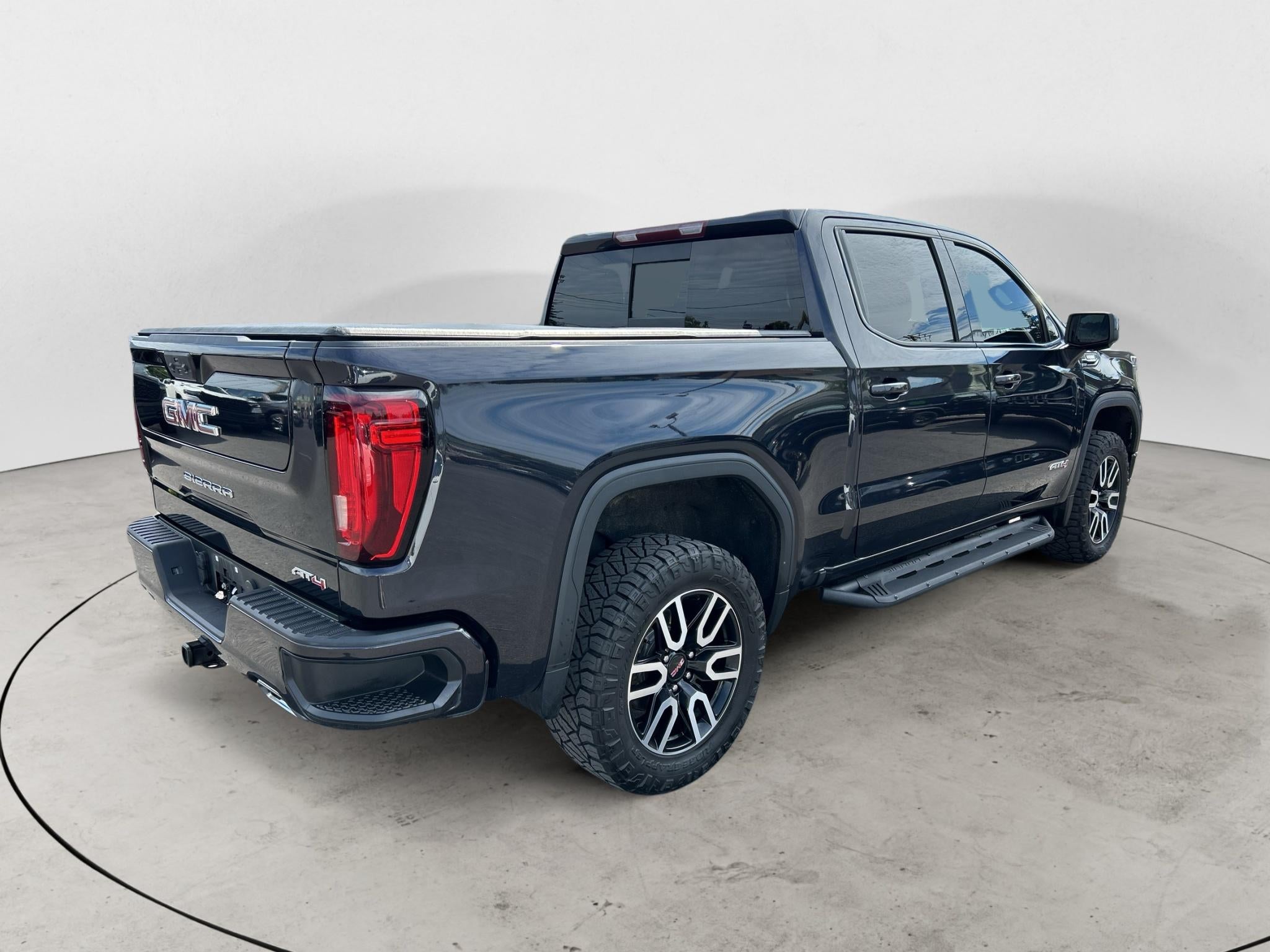 2022 GMC Sierra AT4
