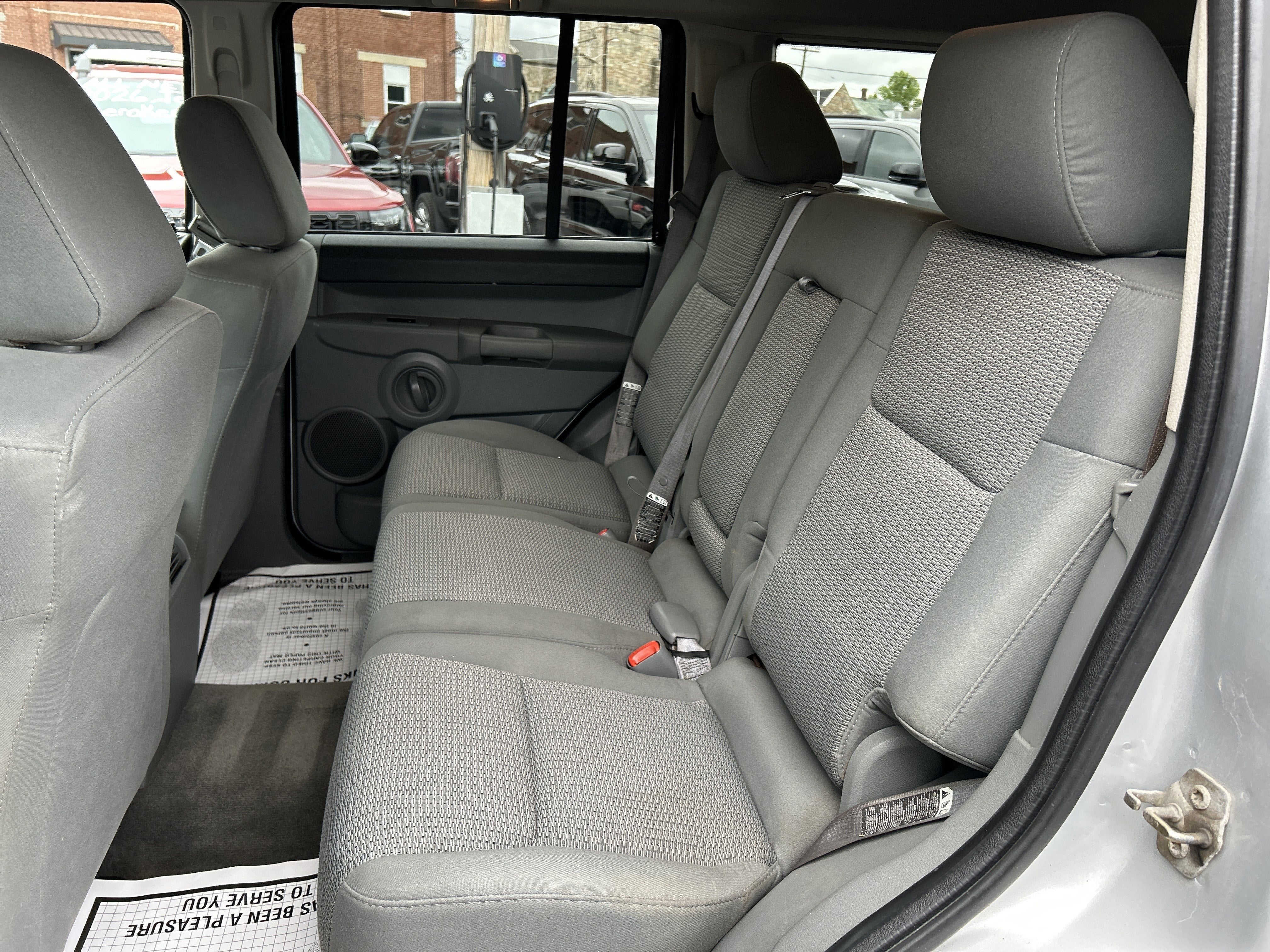 2007 Jeep Commander Sport