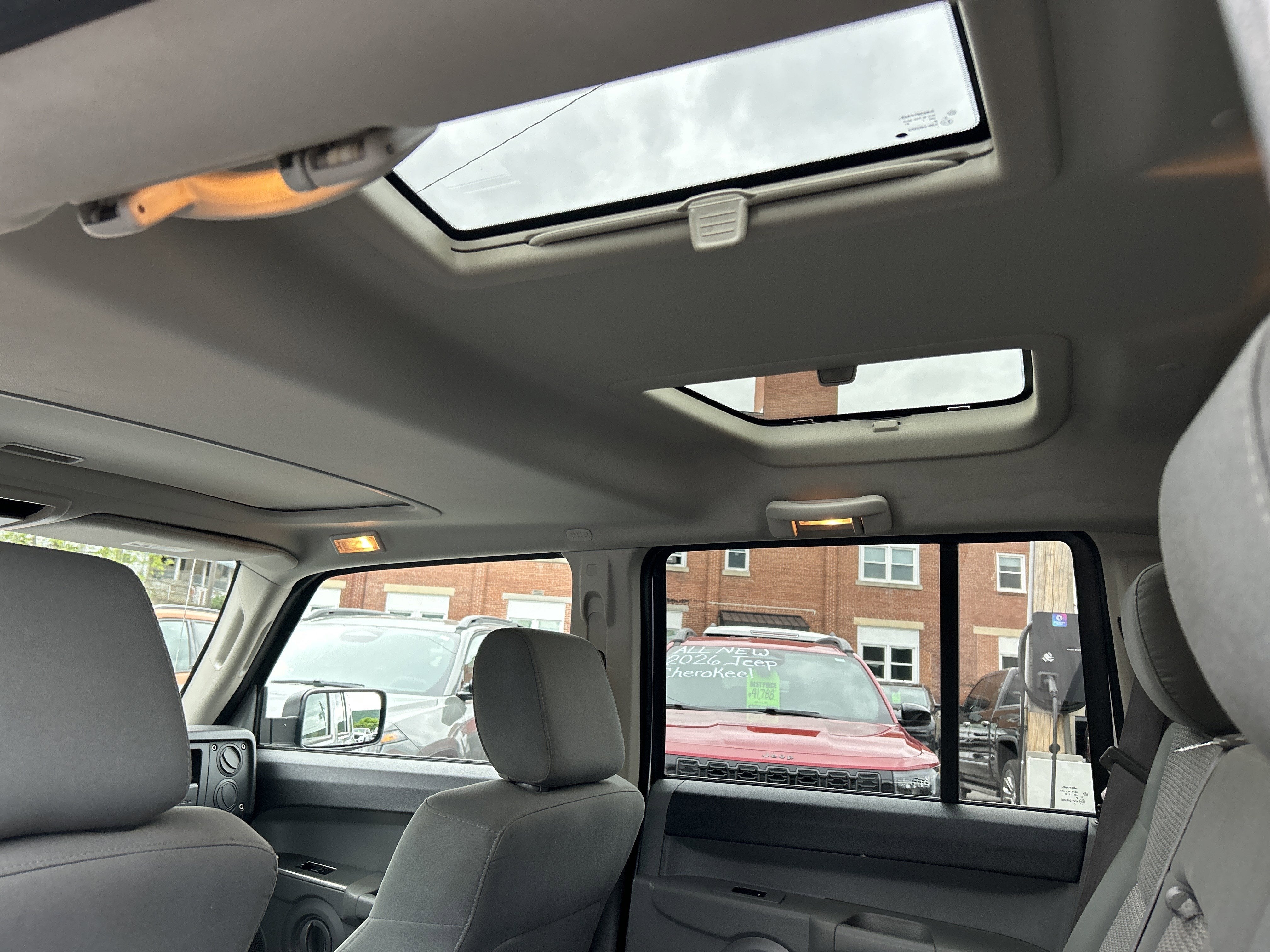 2007 Jeep Commander Sport