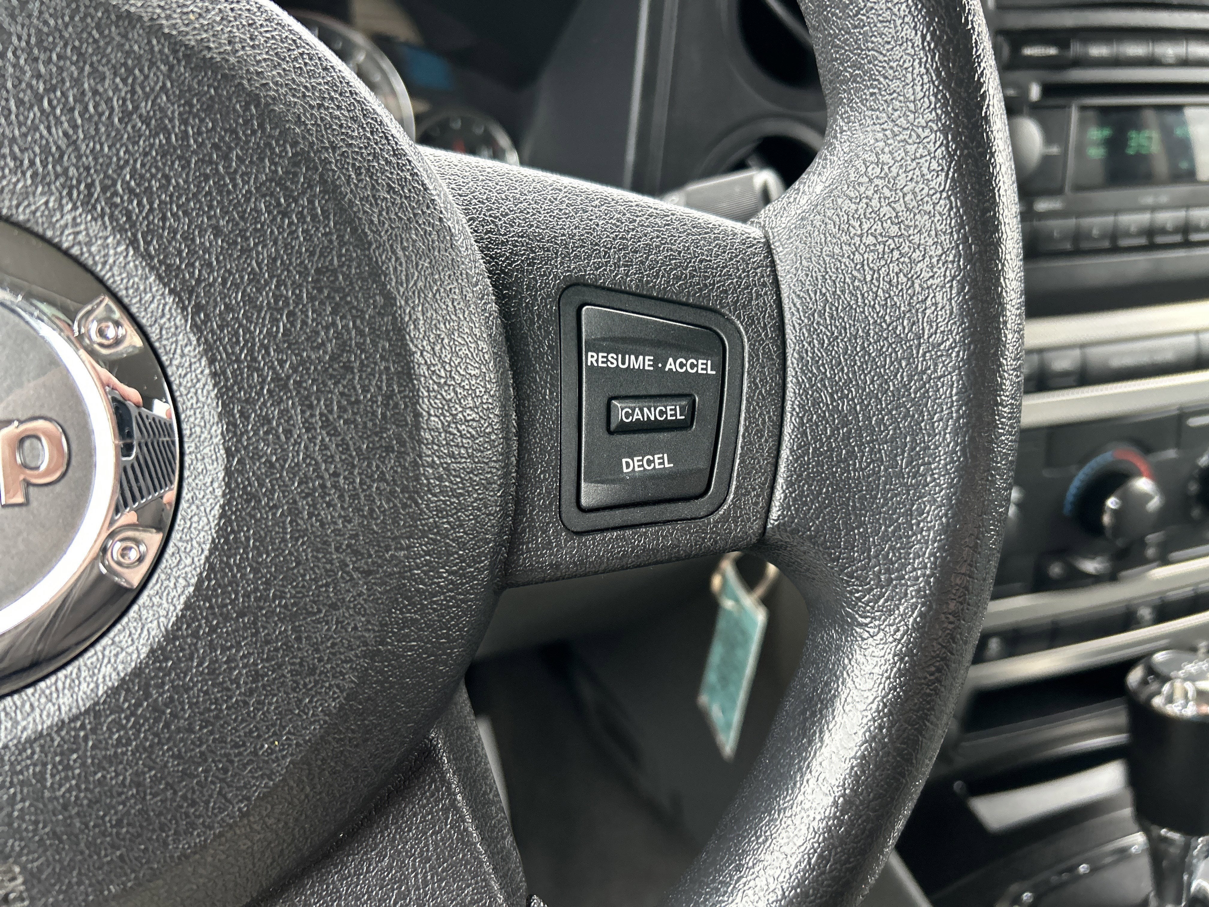 2007 Jeep Commander Sport