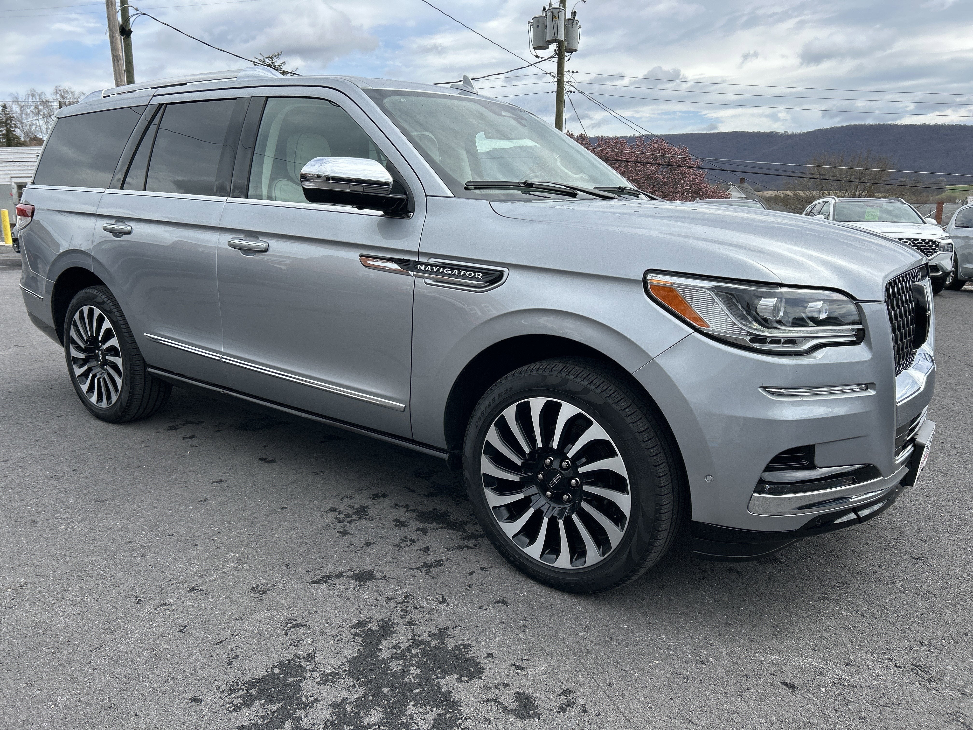 2023 Lincoln NAVIGATOR BLACK LABEL