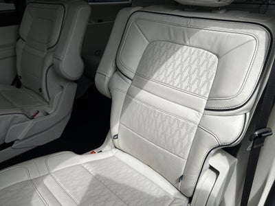 2023 Lincoln NAVIGATOR BLACK LABEL