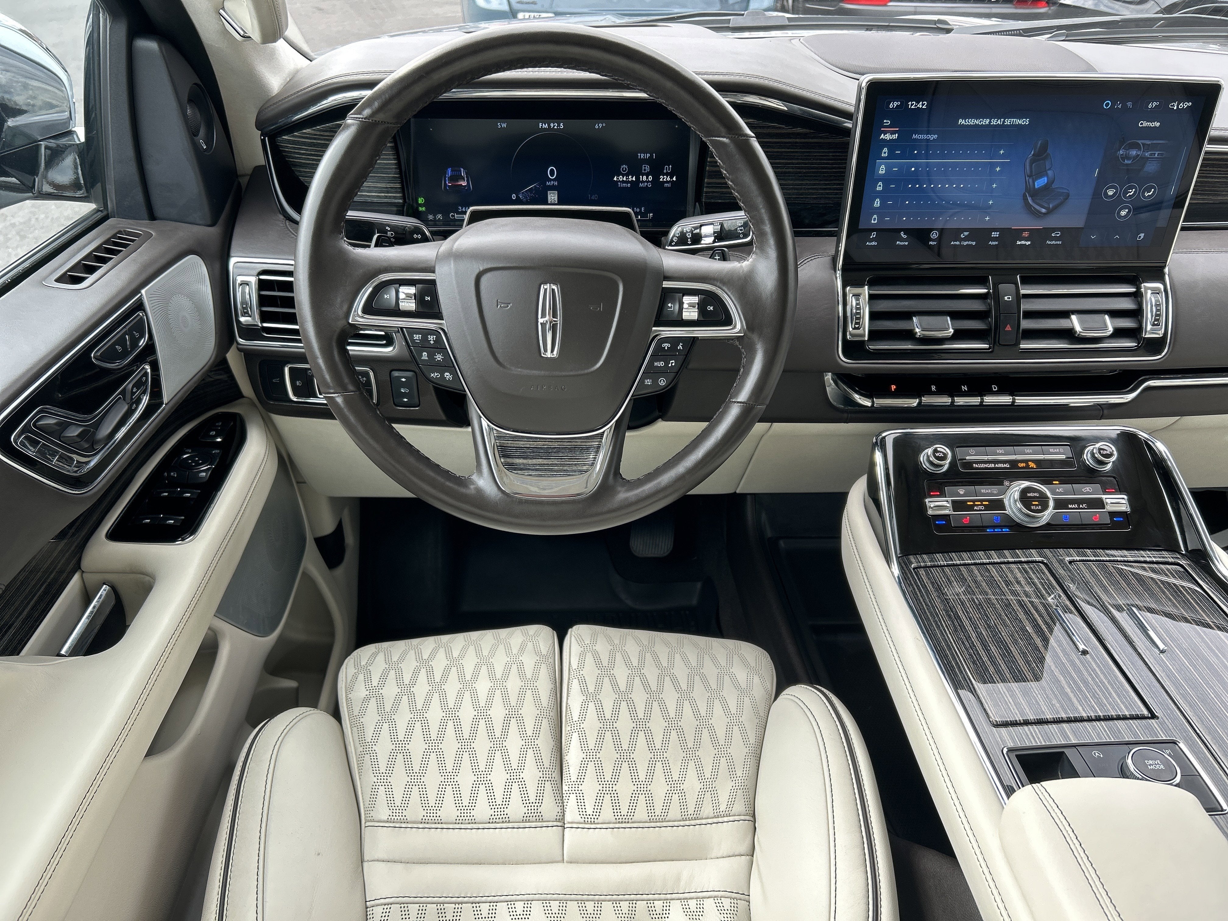 2023 Lincoln NAVIGATOR BLACK LABEL