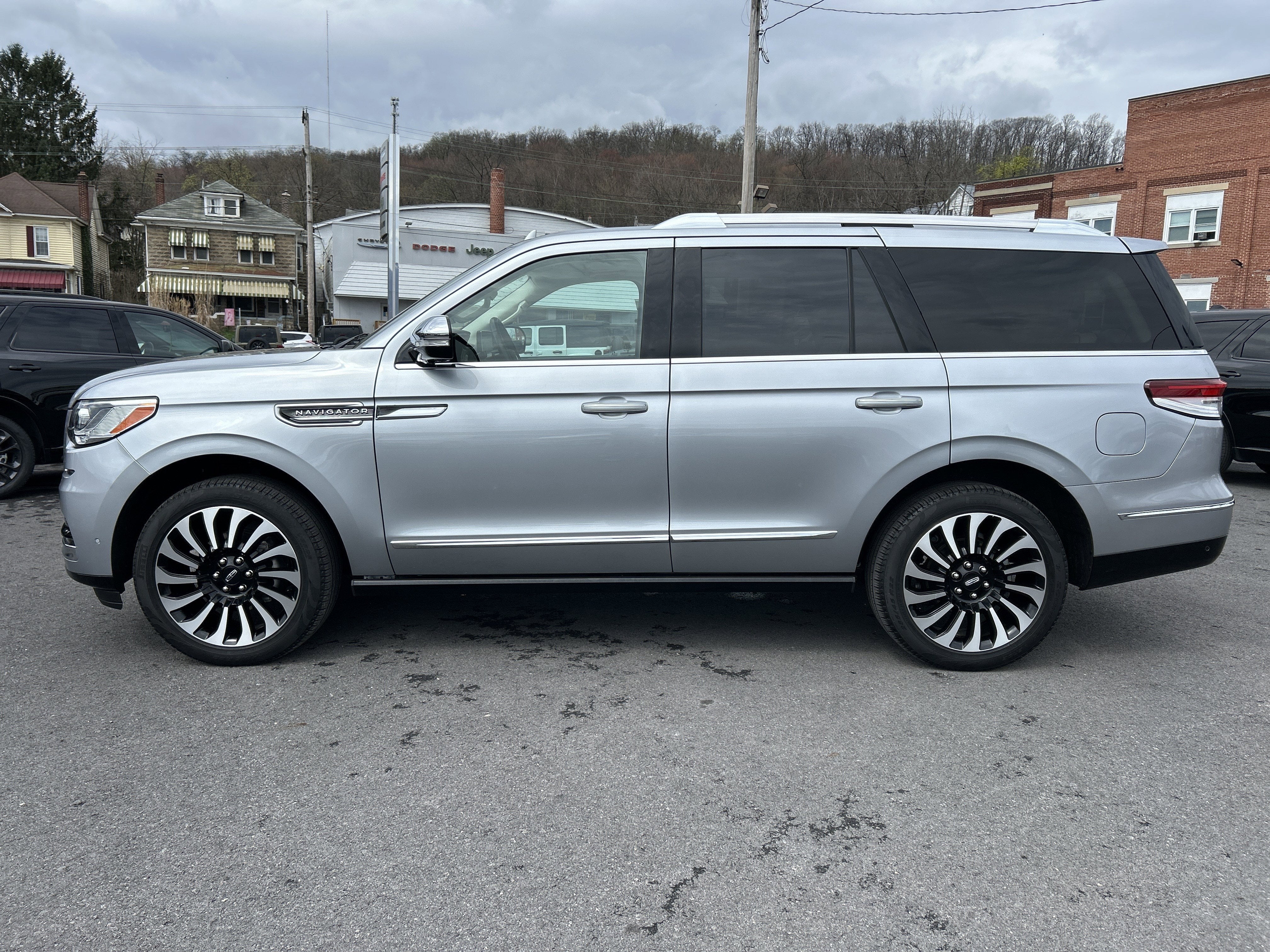 2023 Lincoln NAVIGATOR BLACK LABEL