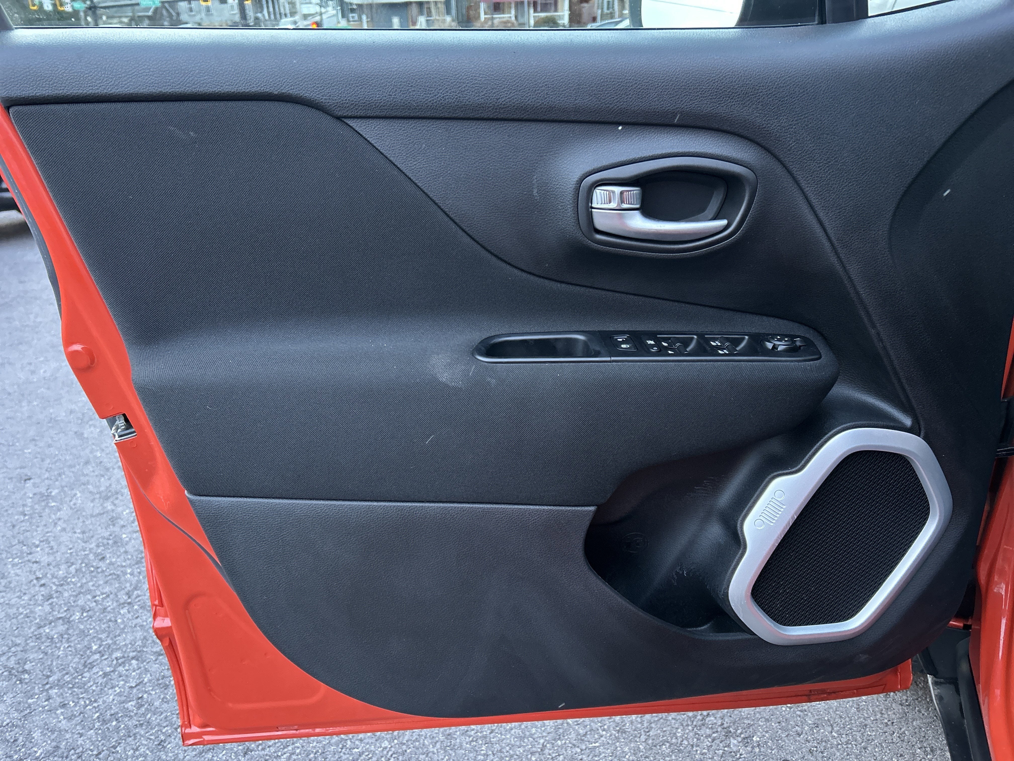 2019 Jeep RENEGADE LATITUDE