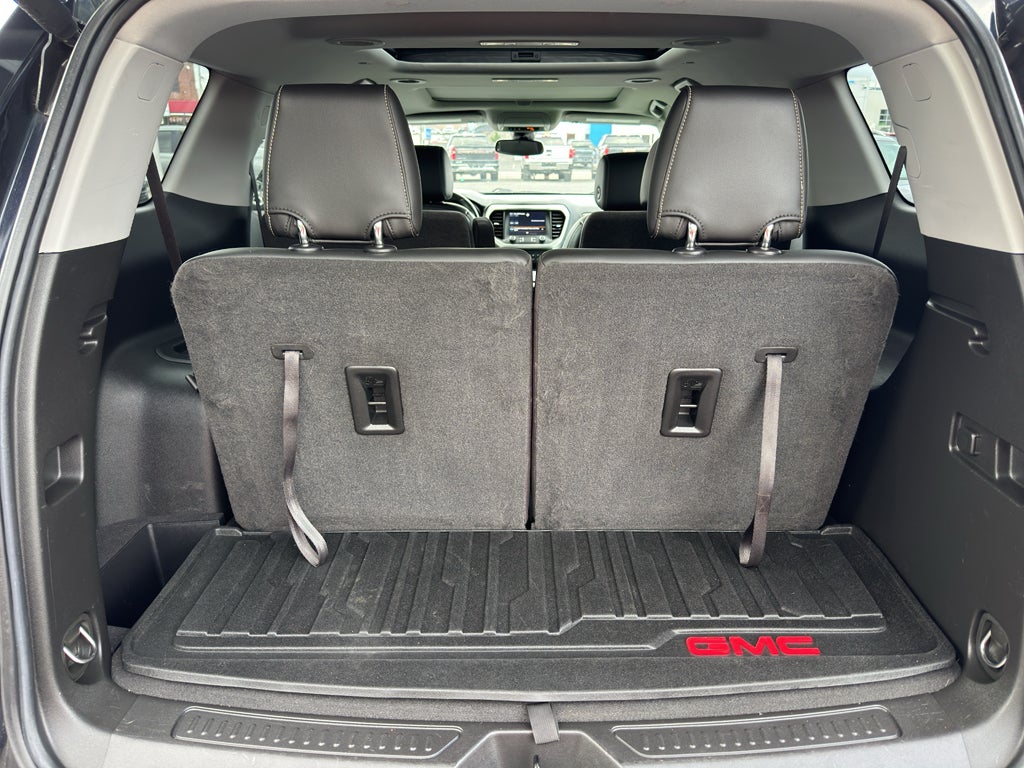 2021 GMC Acadia SLT