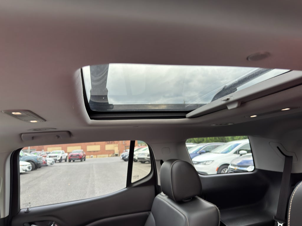 2021 GMC Acadia SLT