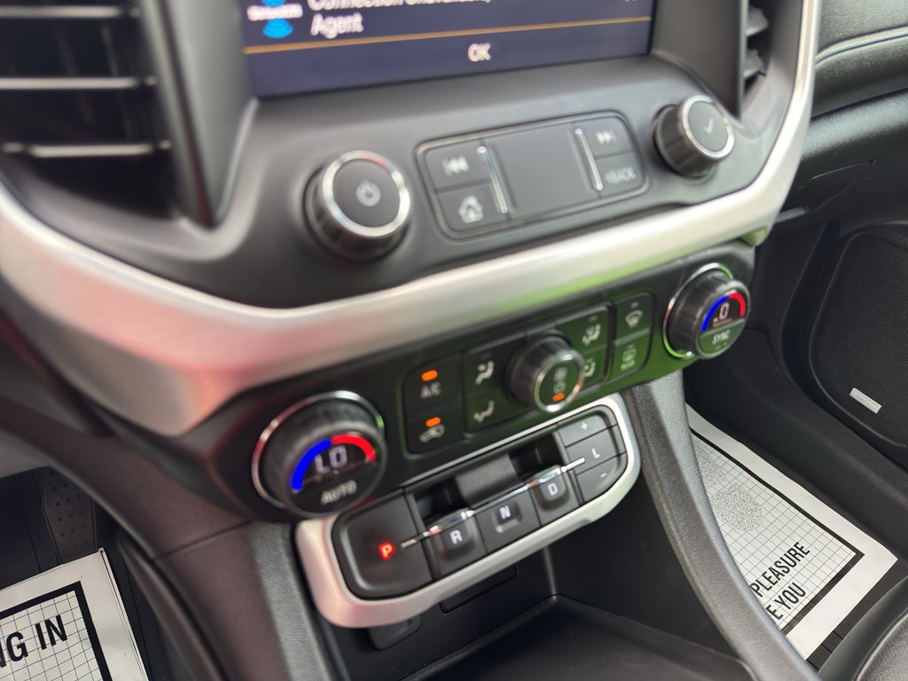 2021 GMC Acadia SLT