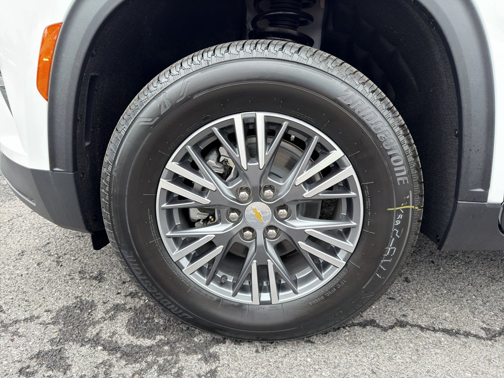 2026 Chevrolet Traverse LT - Photo 9