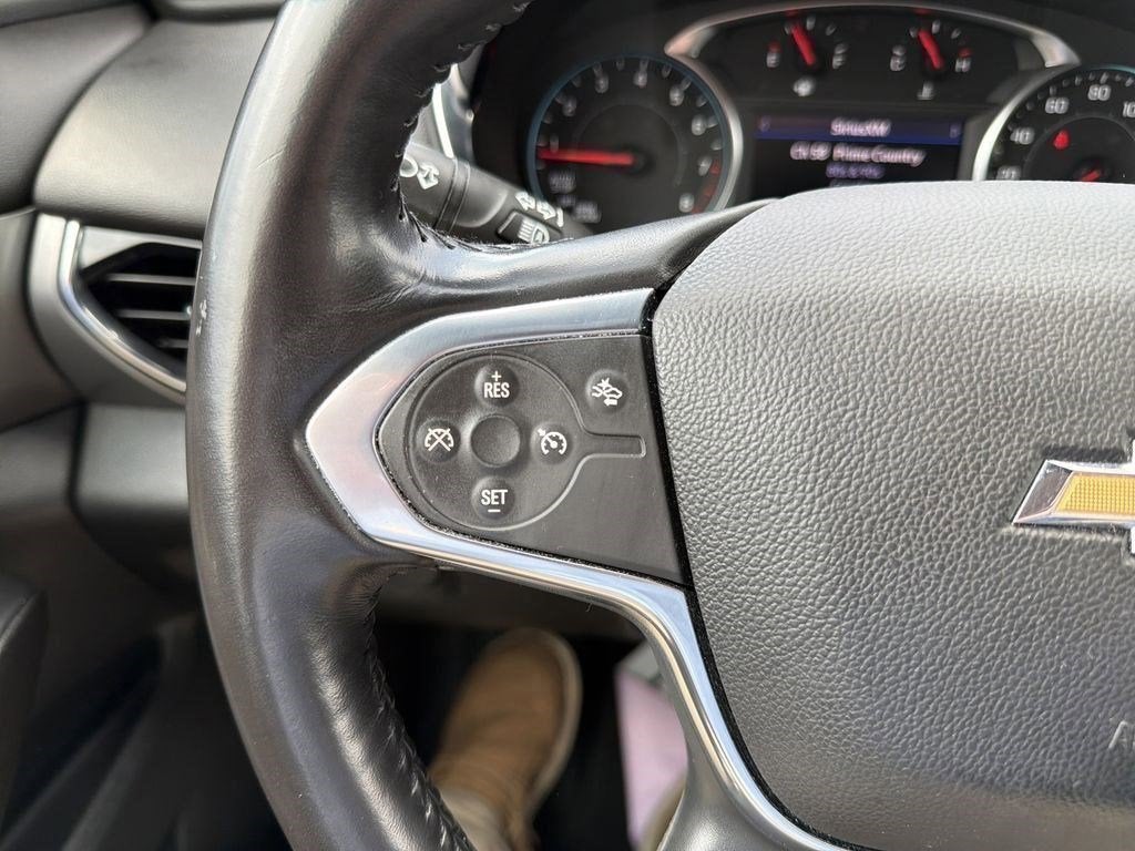 2022 Chevrolet Traverse LT Cloth