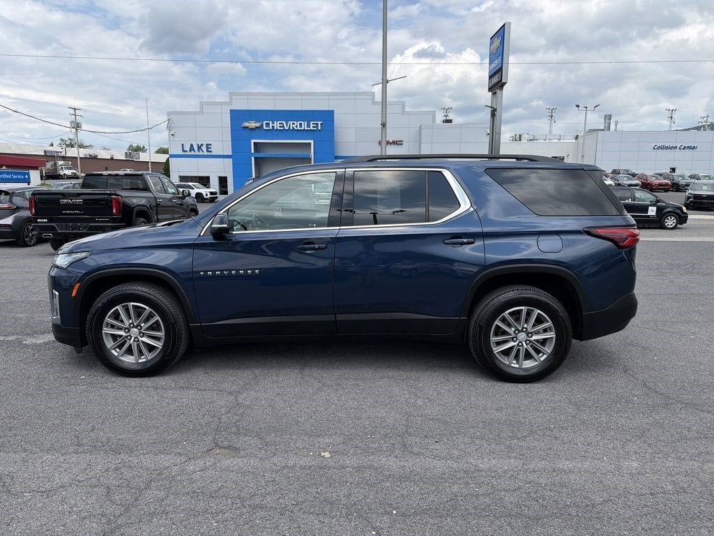 2022 Chevrolet Traverse LT Cloth