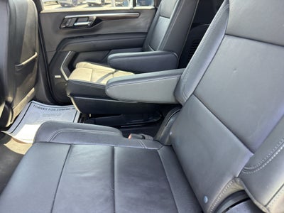 2025 Chevrolet Suburban LT