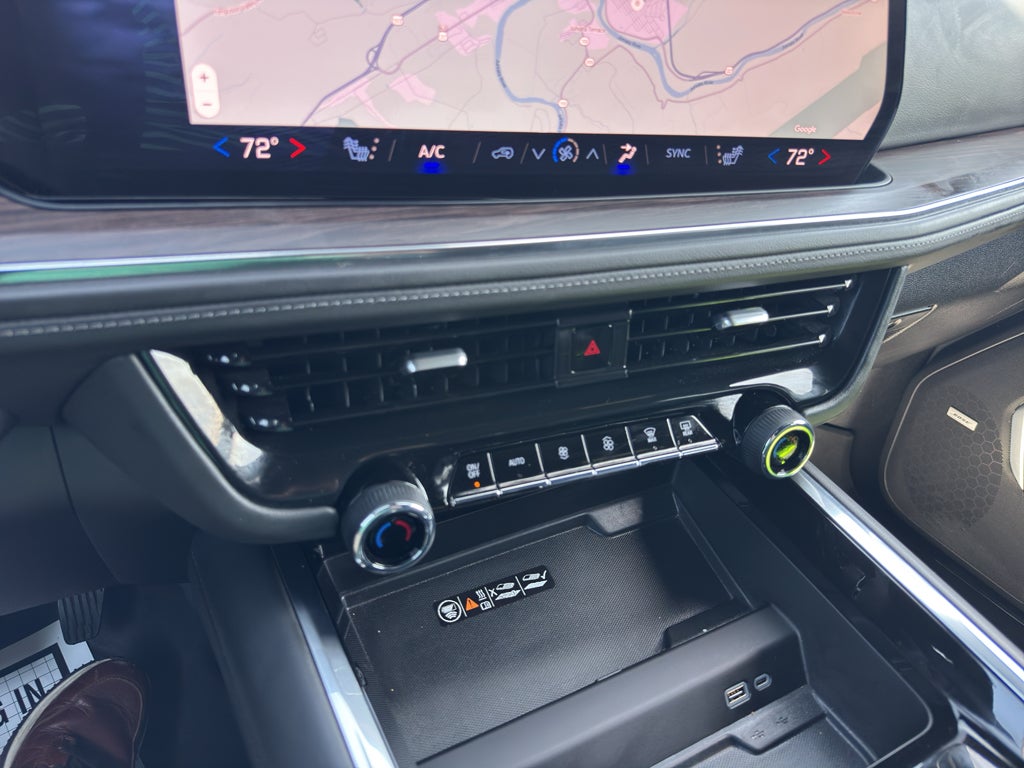 2025 Chevrolet Suburban LT