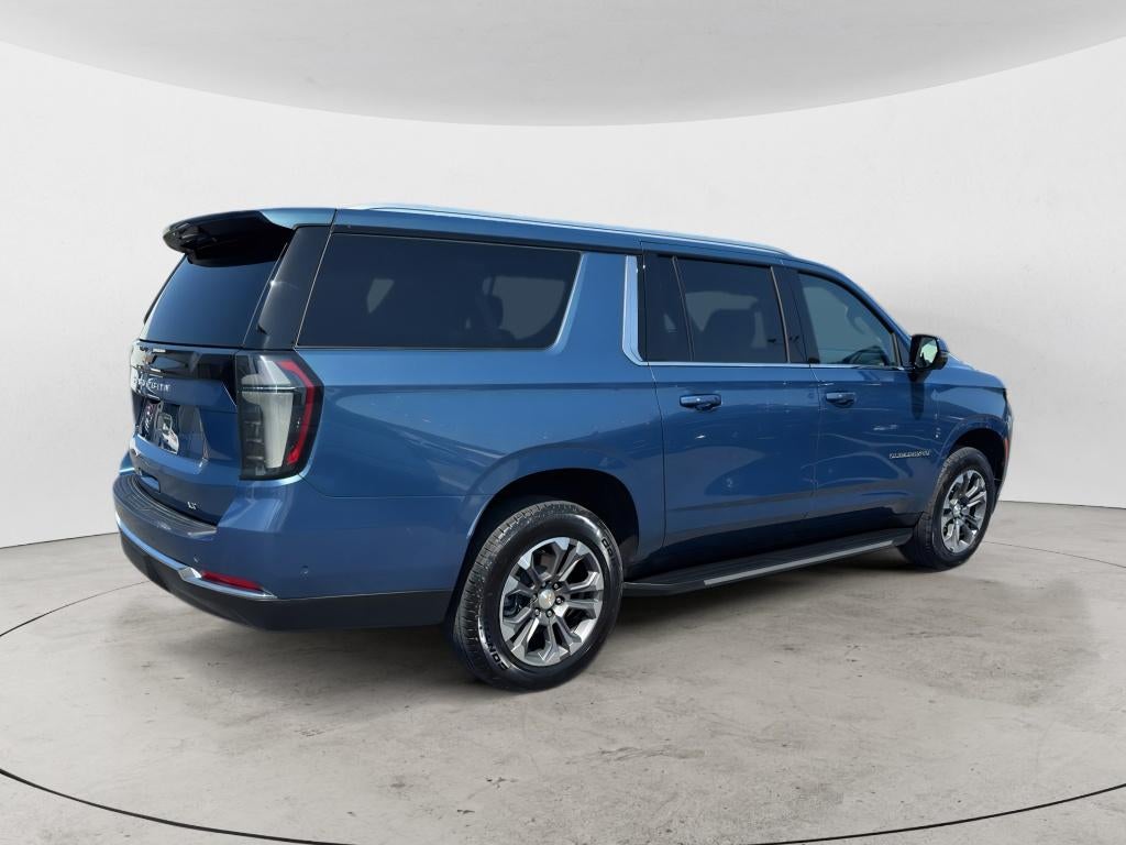 2025 Chevrolet Suburban LT