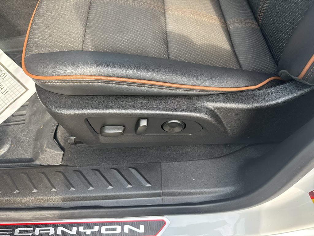 2024 GMC Canyon AT4