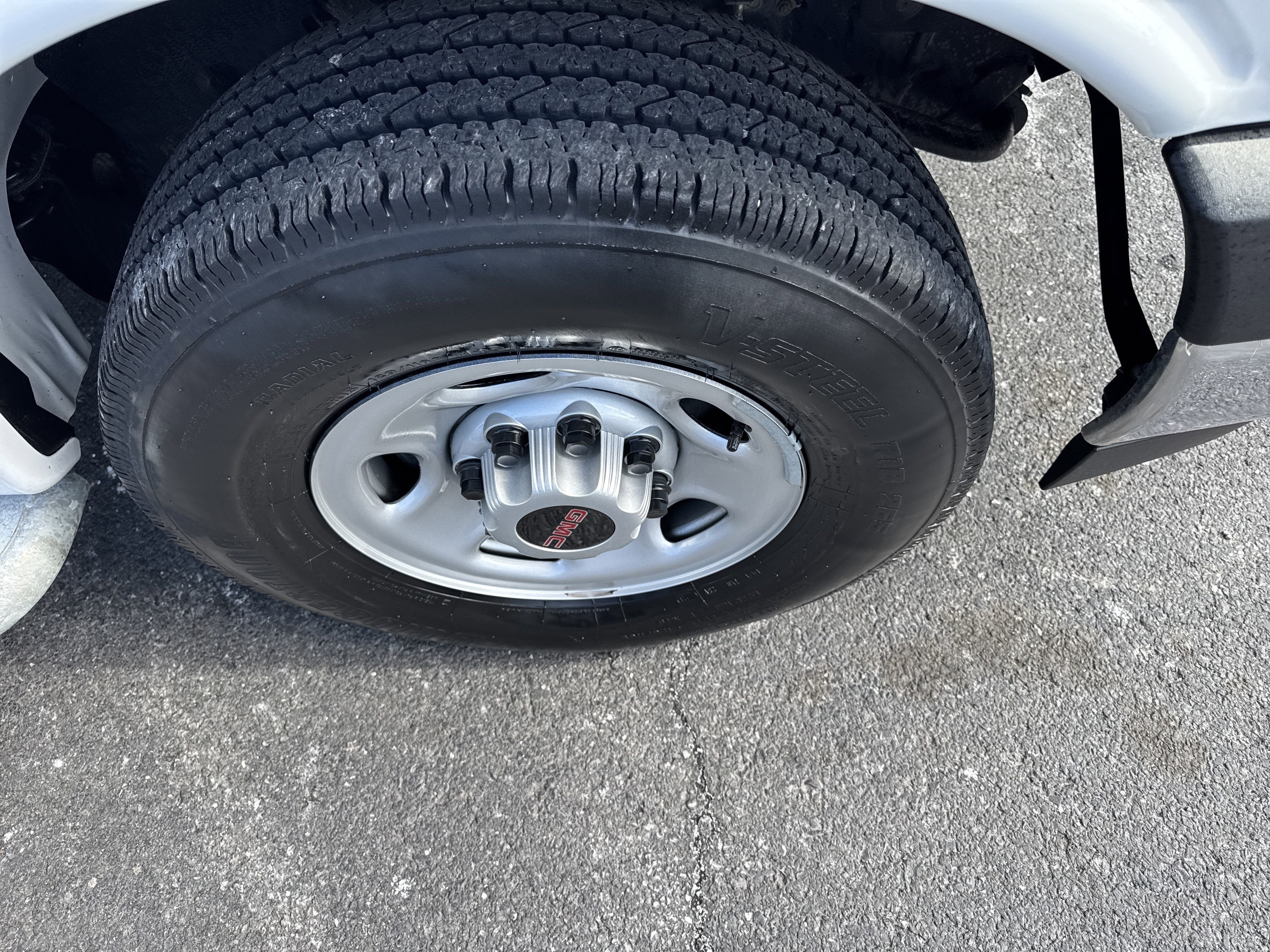 2024 GMC Savana Cargo 2500 Work Van