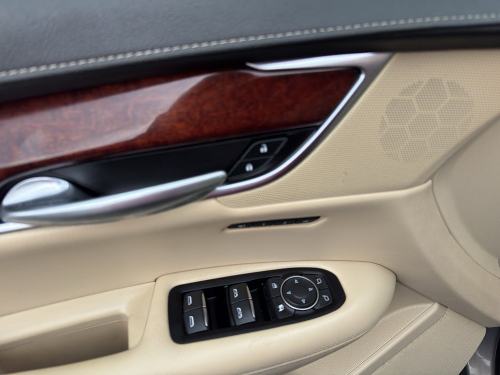 2018 Cadillac XT5 Luxury AWD