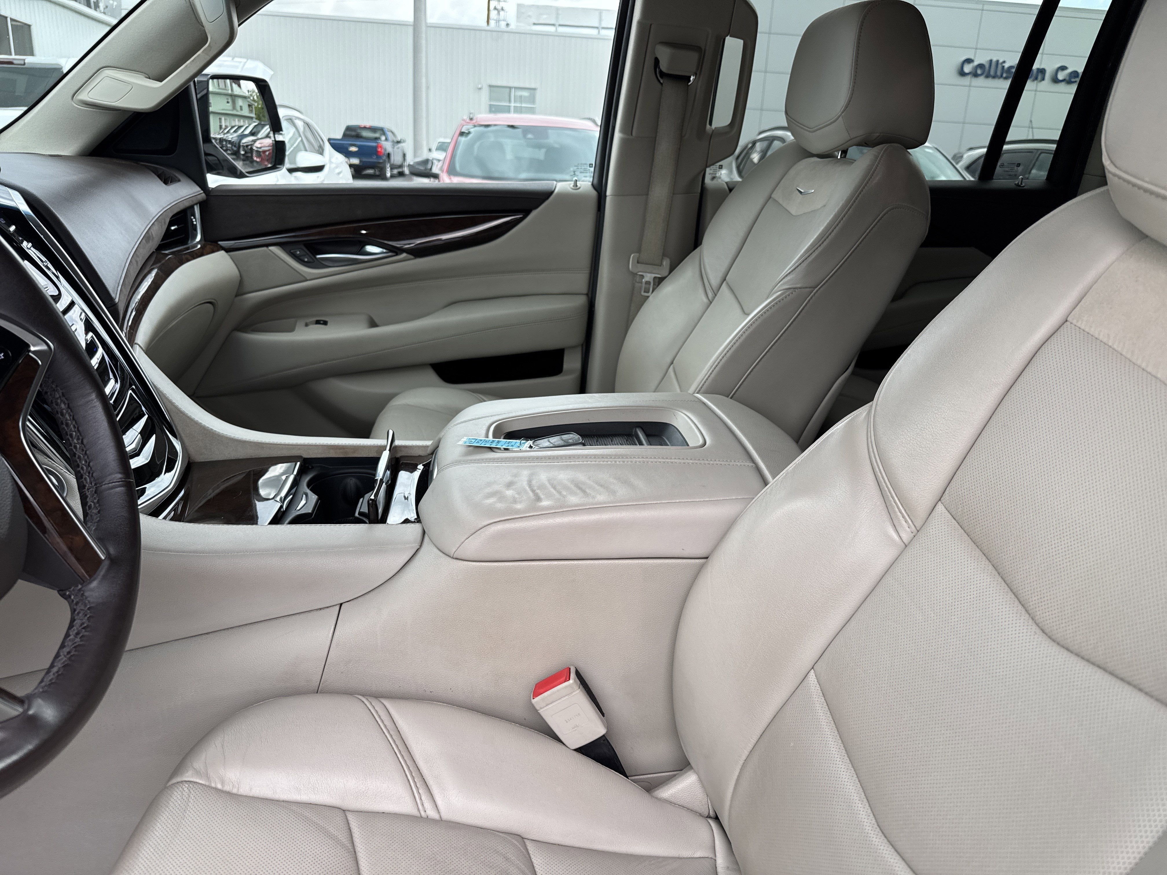 2017 Cadillac Escalade ESV Premium Luxury