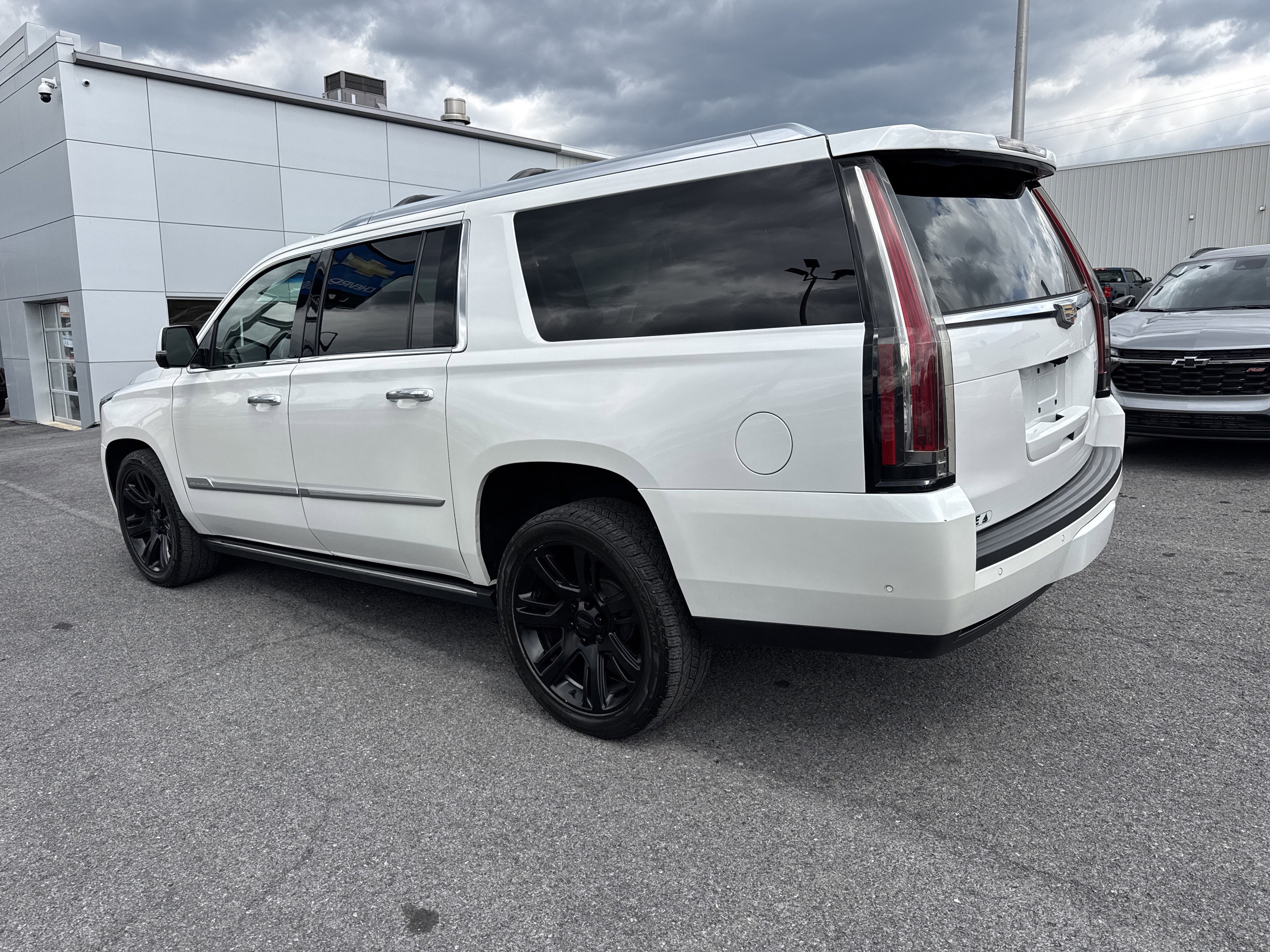 2017 Cadillac Escalade ESV Premium Luxury