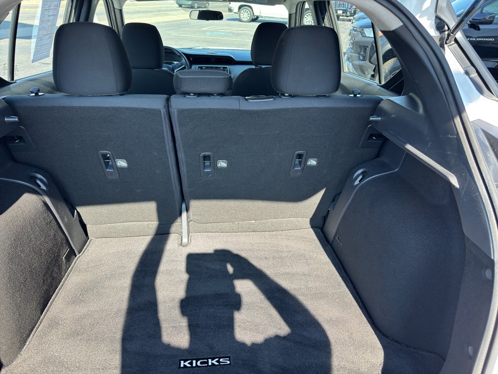2019 Nissan Kicks S