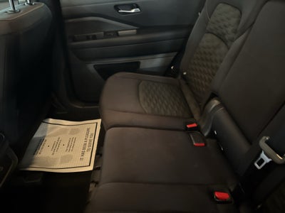2022 Nissan Pathfinder SV 4WD