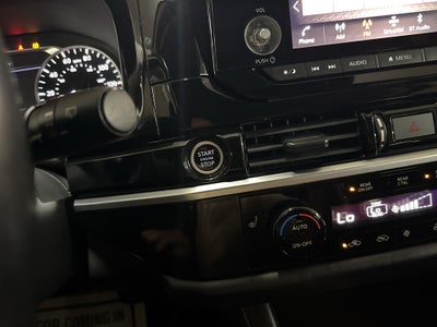 2022 Nissan Pathfinder SV 4WD
