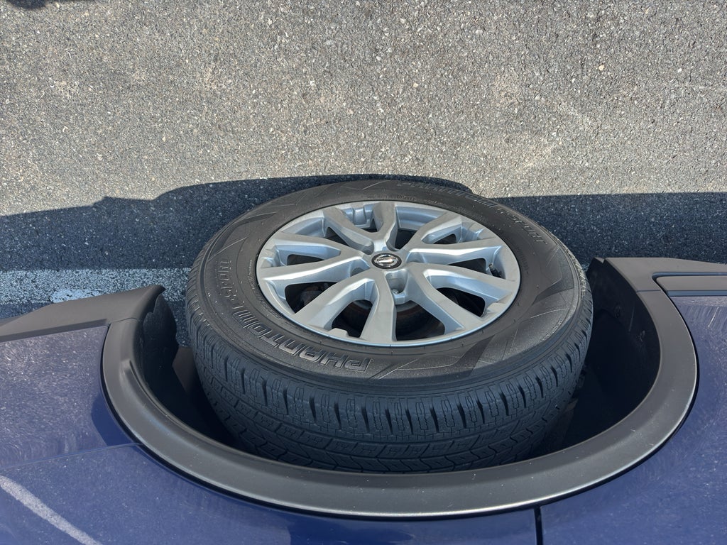 2020 Nissan Rogue SV - Photo 11