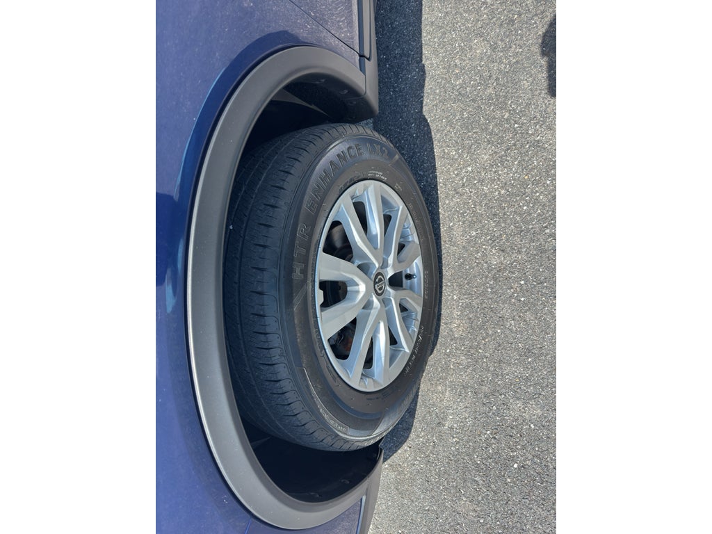 2020 Nissan Rogue SV - Photo 12