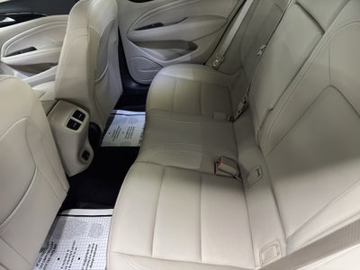 2018 Buick Regal Sportback Essence