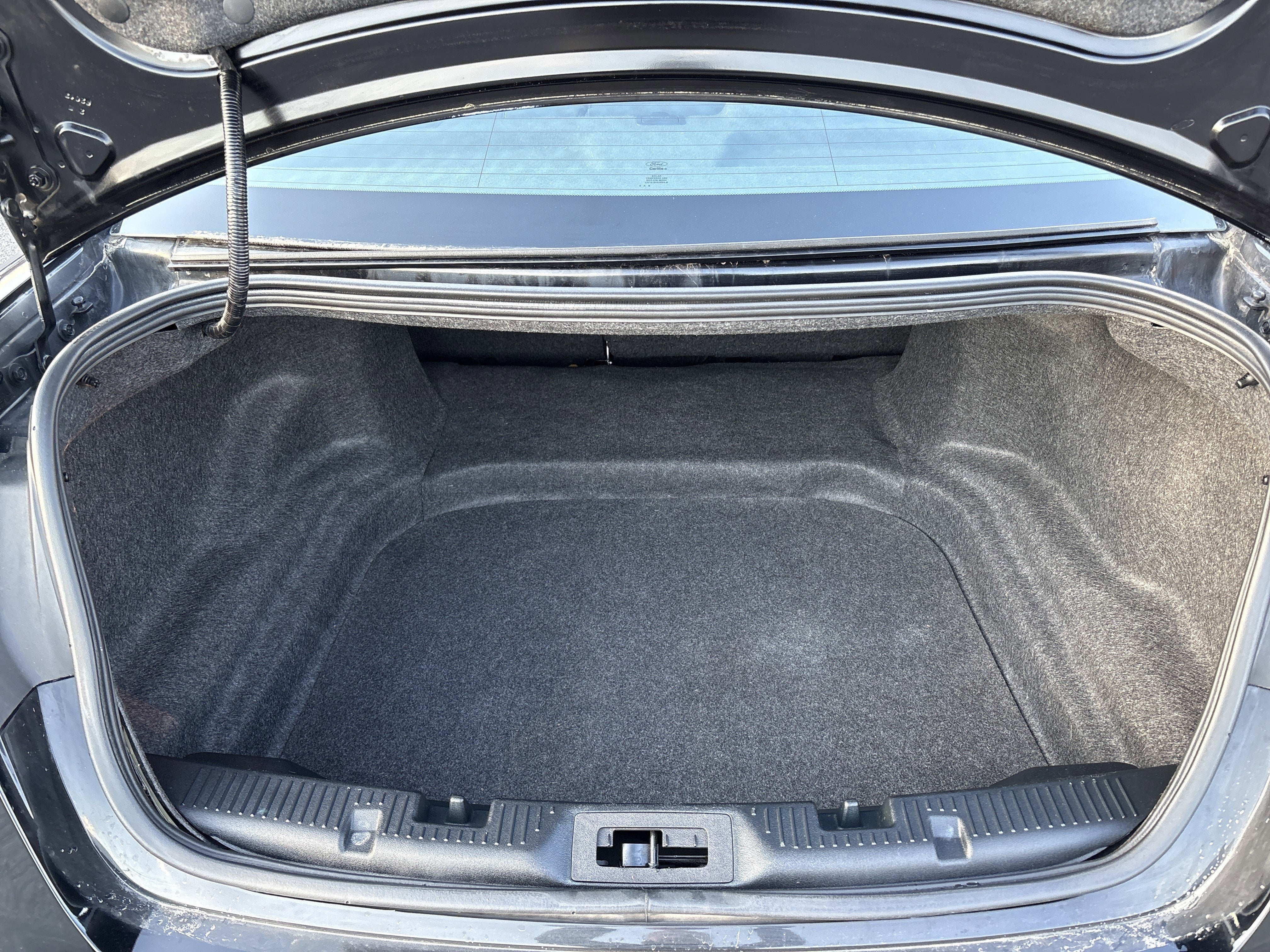 2016 Ford TAURUS SEL