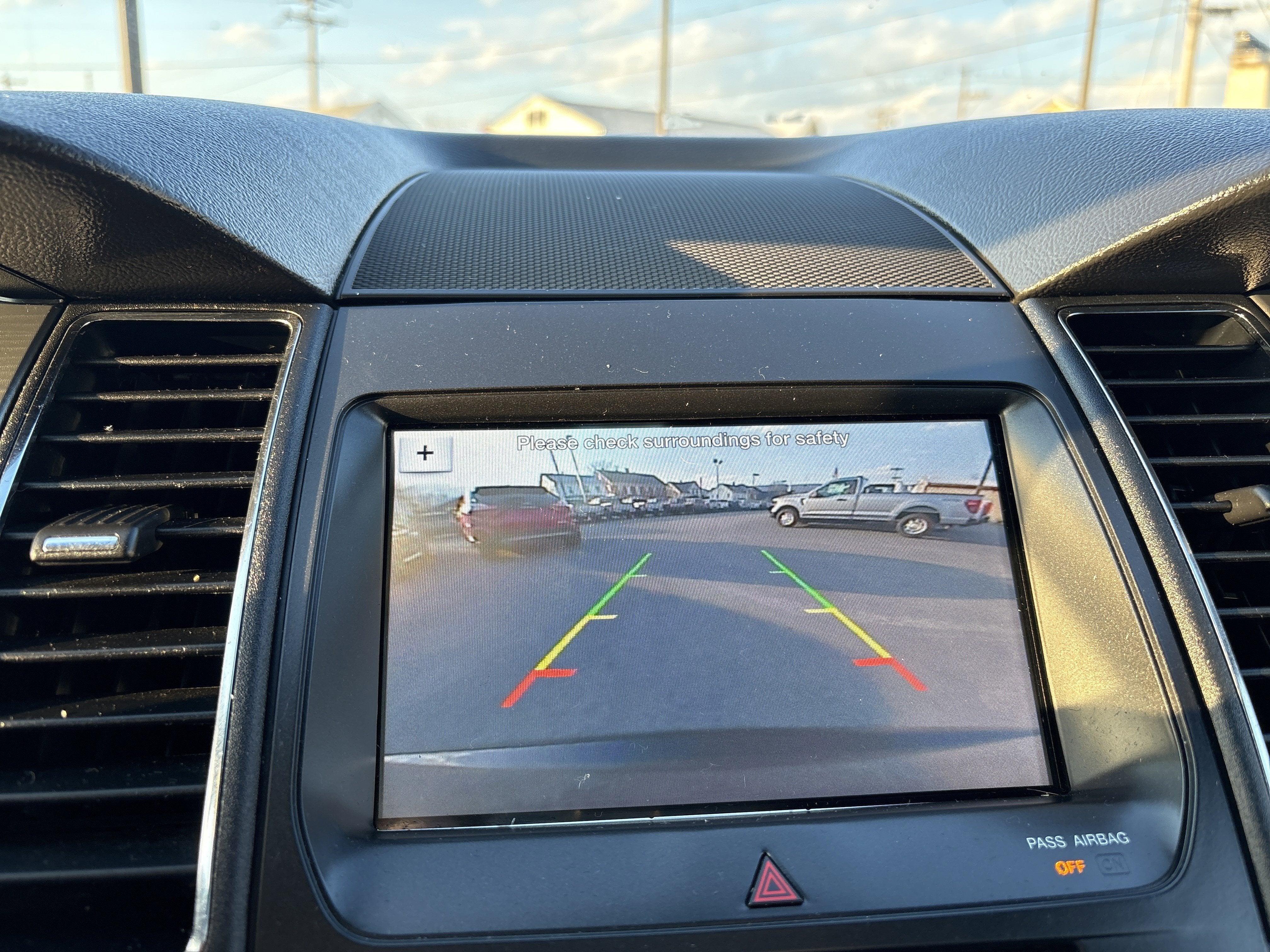 2016 Ford TAURUS SEL