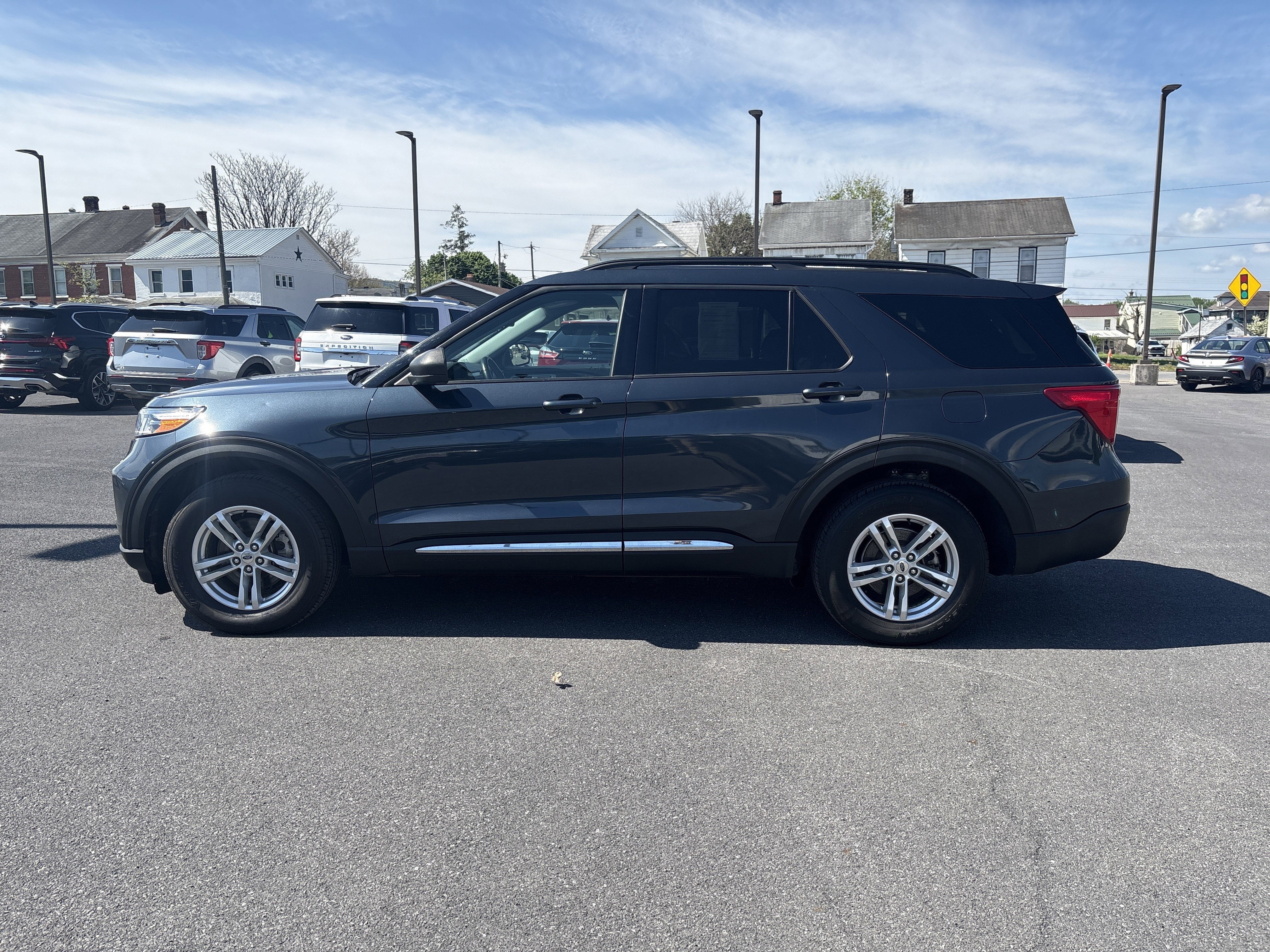 2022 Ford EXPLORER XLT