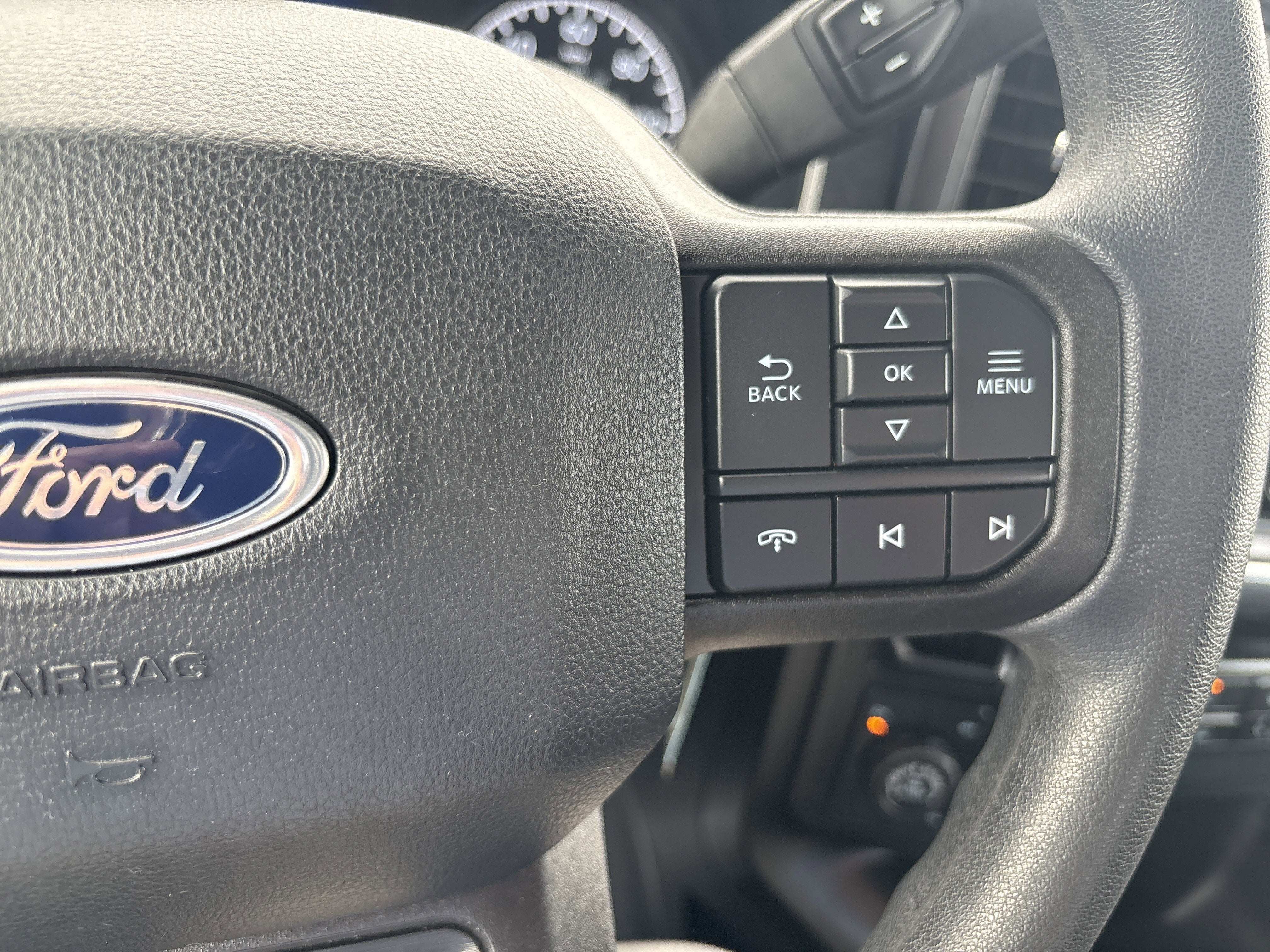 2023 Ford F-150 SXT
