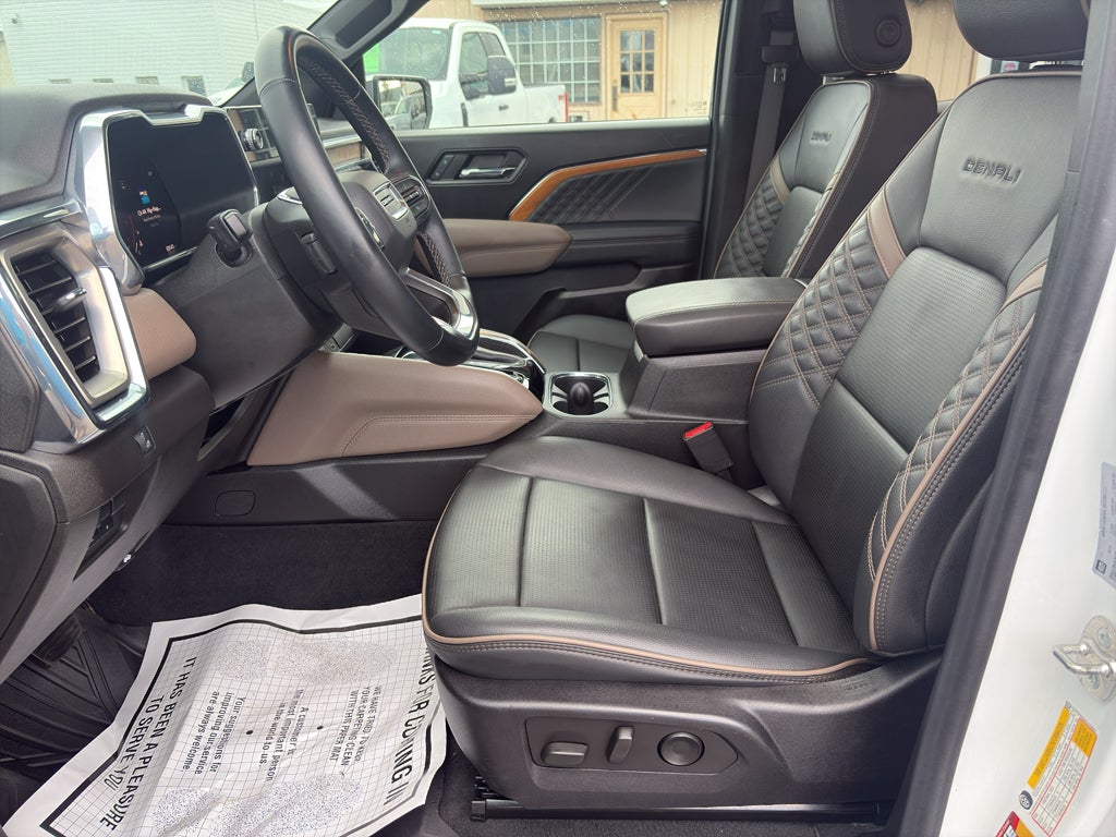 2024 GMC Canyon 4WD Denali